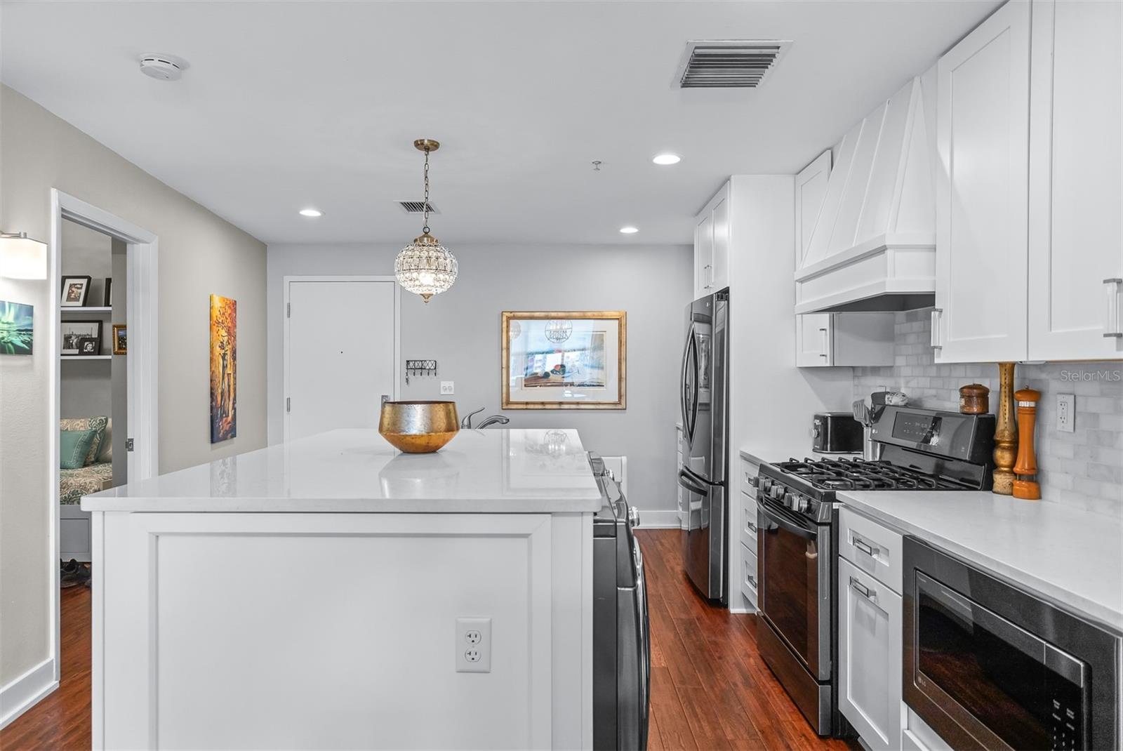 1208 E KENNEDY BLVD #518 — photo 3