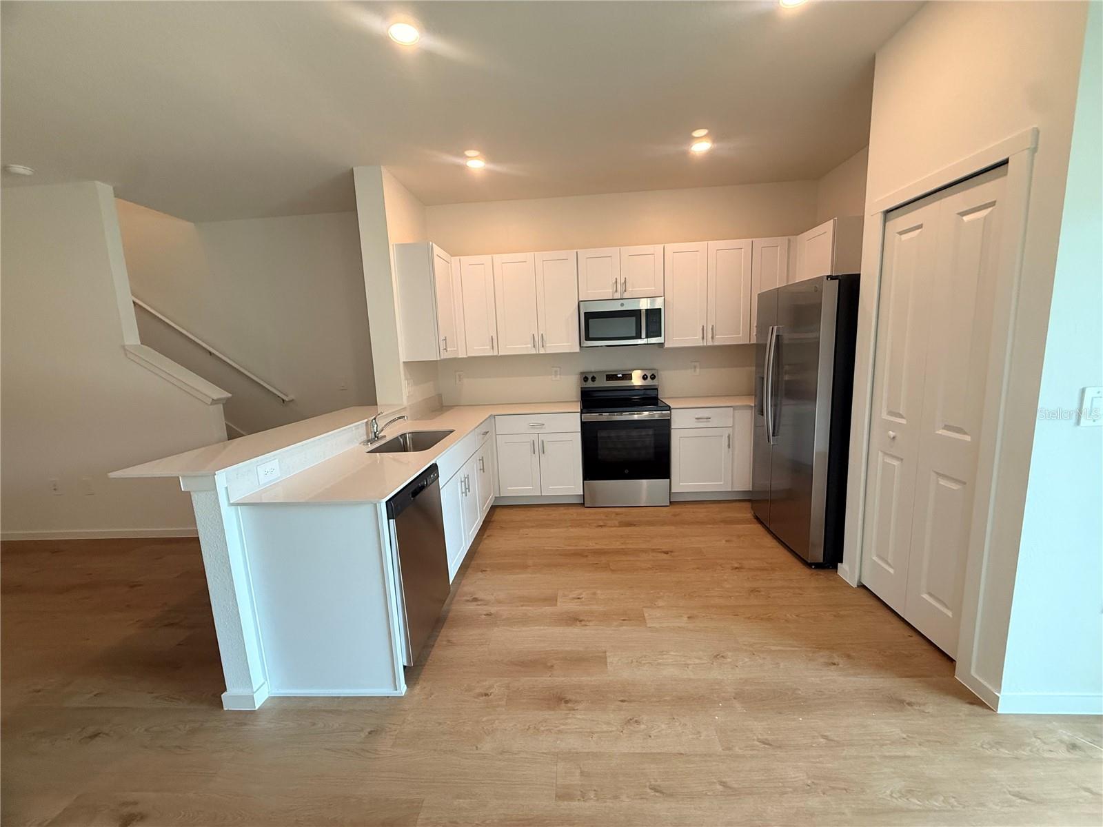 5339 MARITIME BREEZE LOOP — photo 16