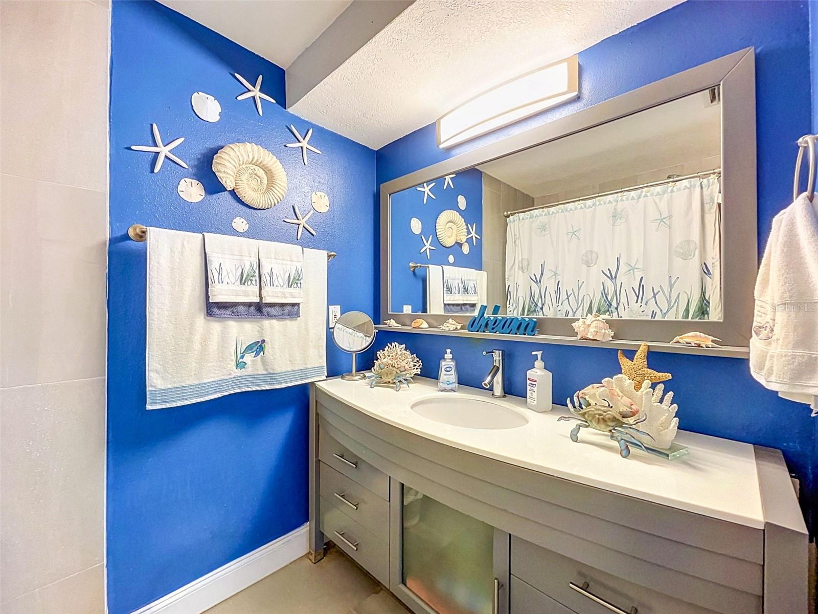990 LEXINGTON DR — photo 22