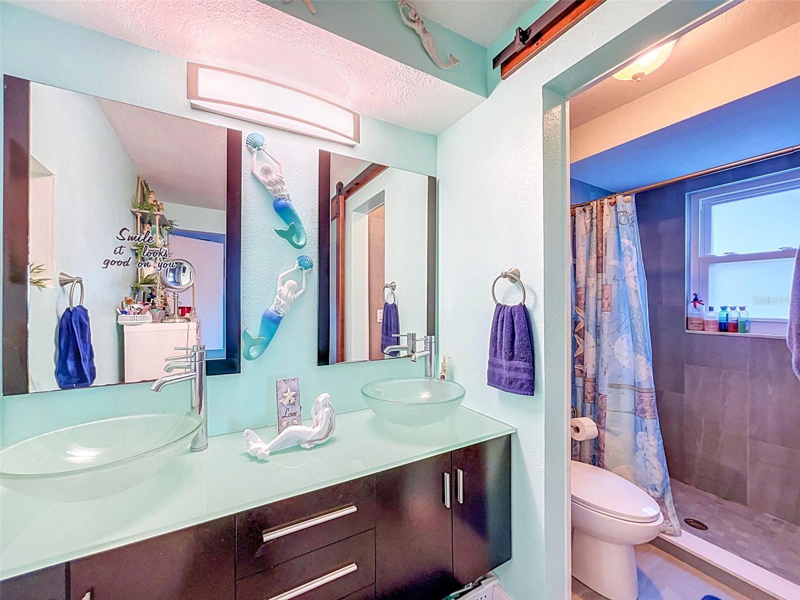 990 LEXINGTON DR — photo 41