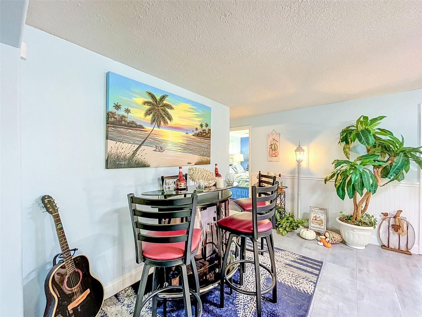 990 LEXINGTON DR — photo 25