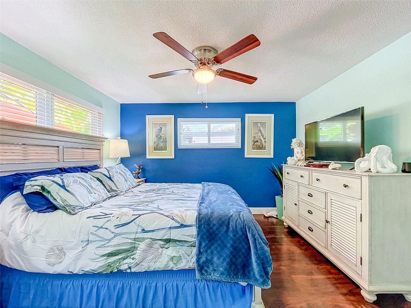 990 LEXINGTON DR — photo 21