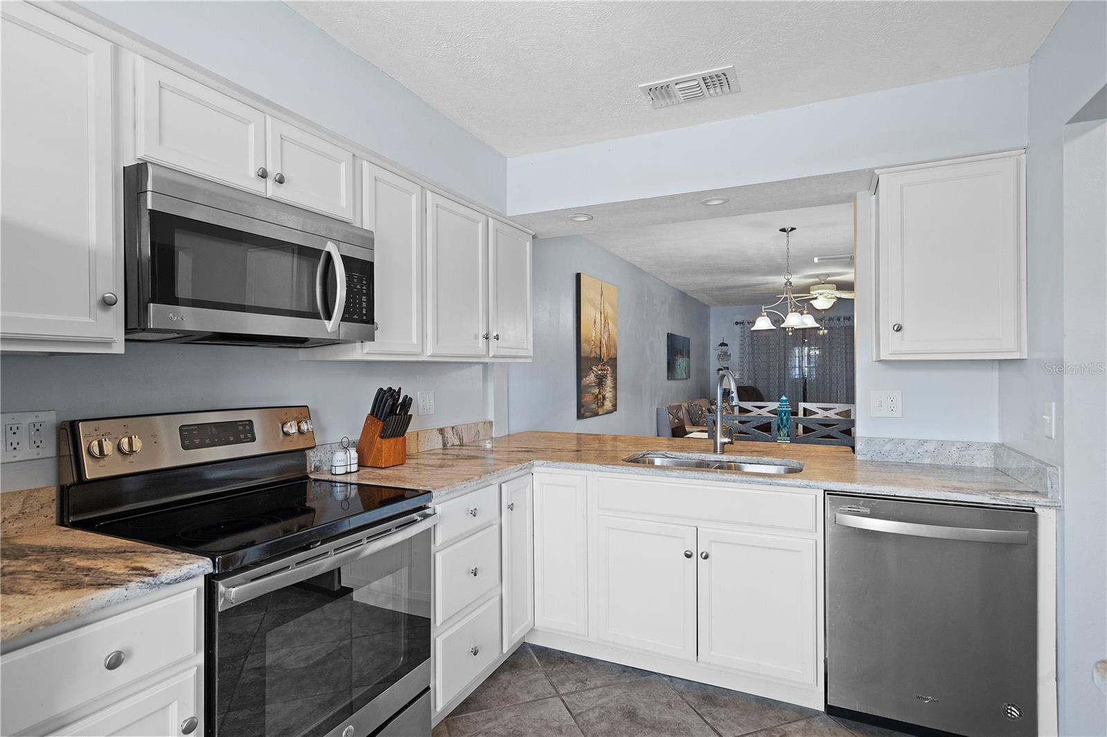 340 CAUSEWAY BLVD #104 — photo 2