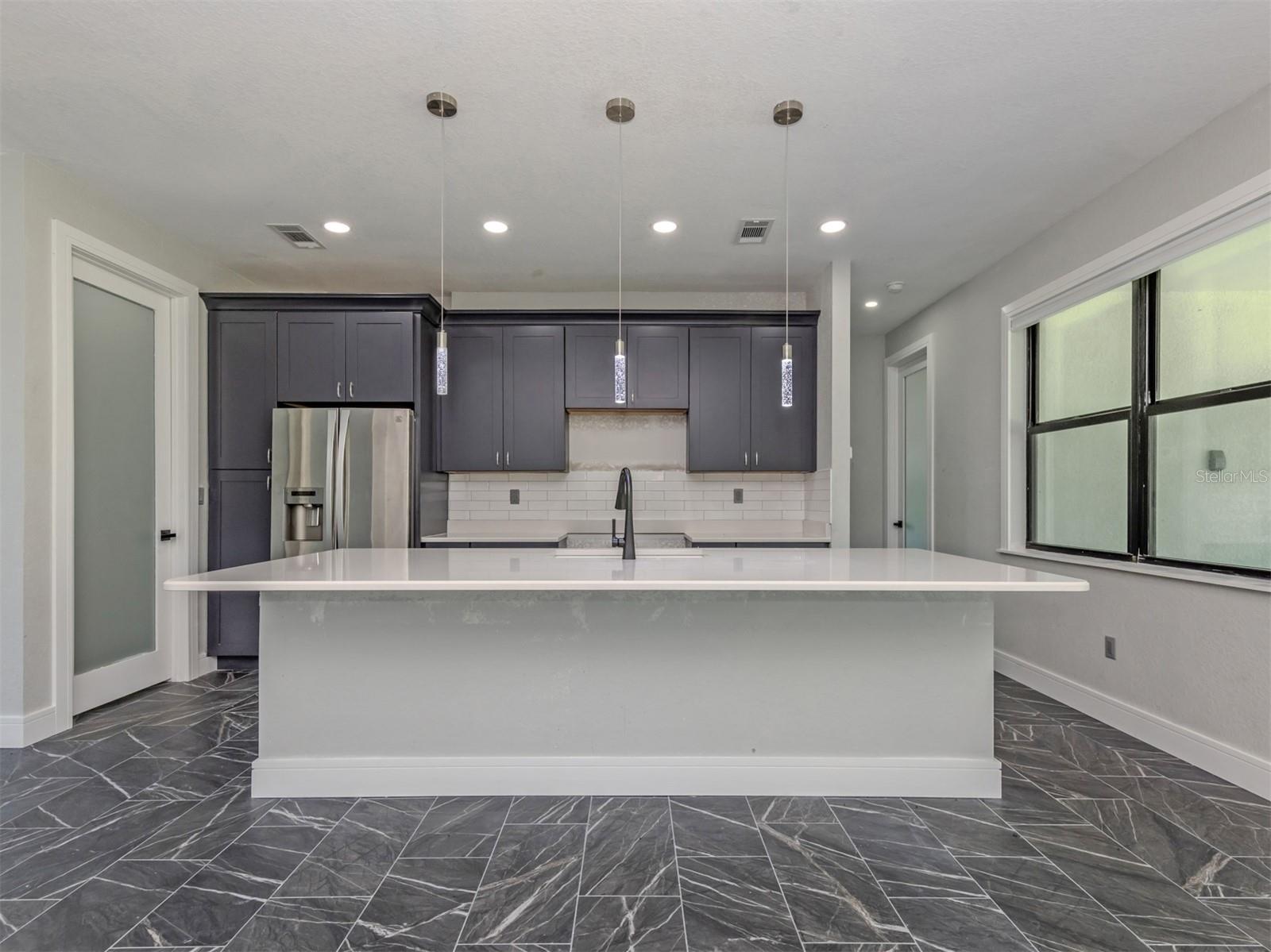 2385 ECKER TER — photo 23