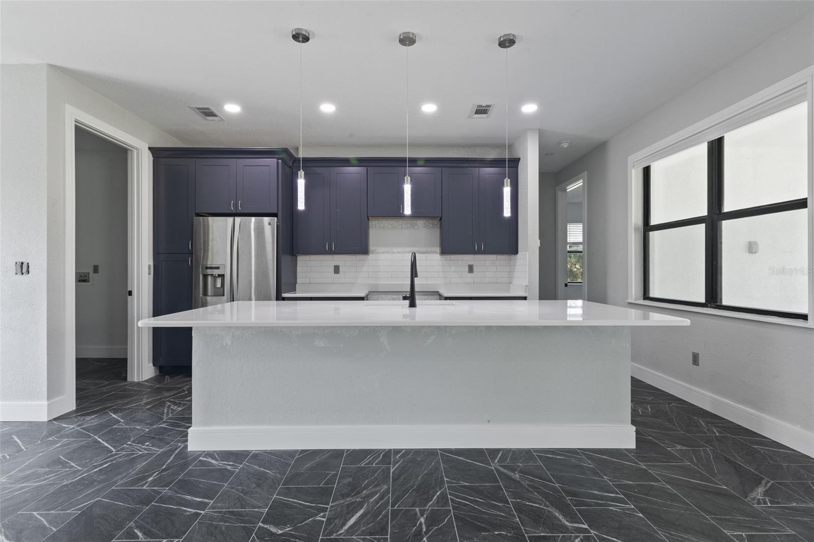 2385 ECKER TER — photo 15