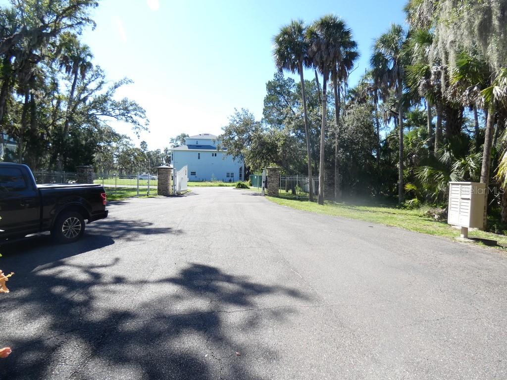 5405 TROPICAL WOODS CT — photo 20