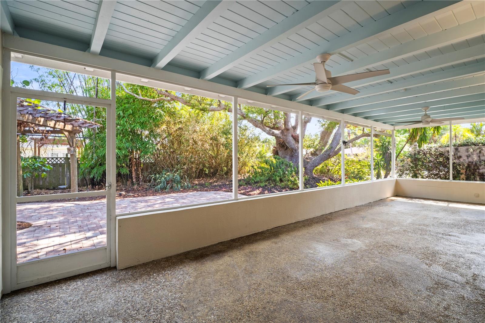 6512 BOWLINE DR — photo 22