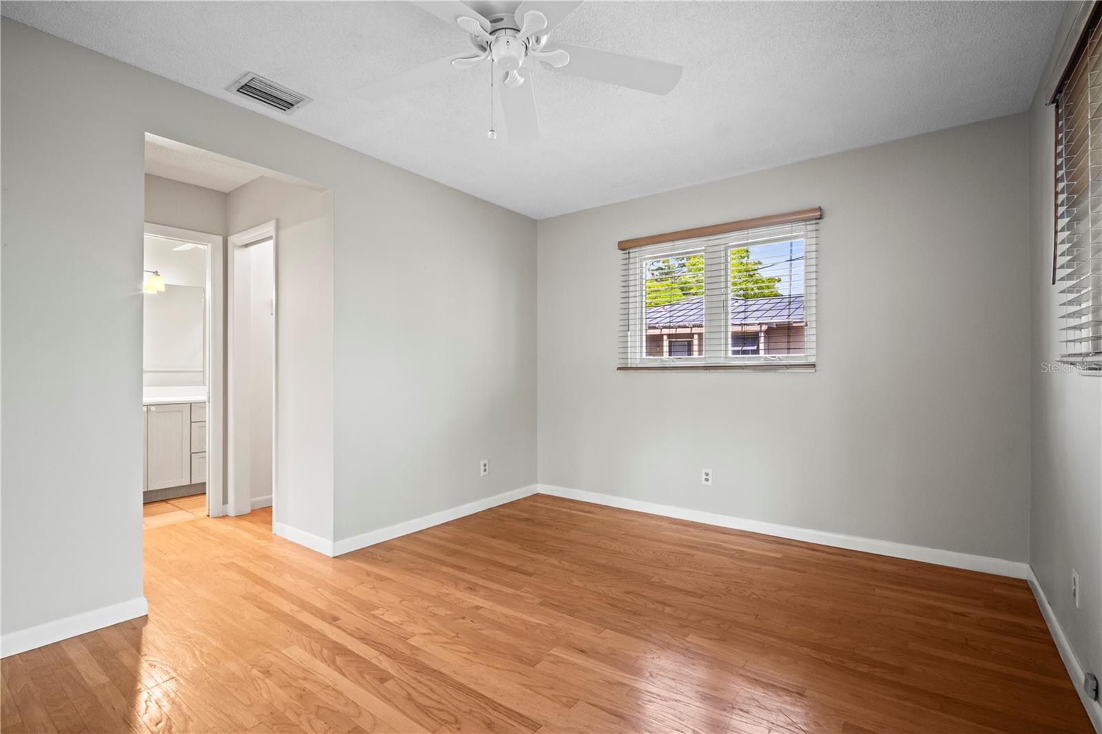 6512 BOWLINE DR — photo 13