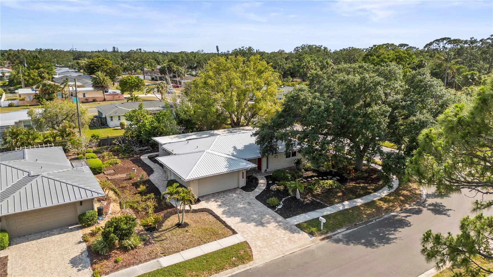 6512 BOWLINE DR — photo 25
