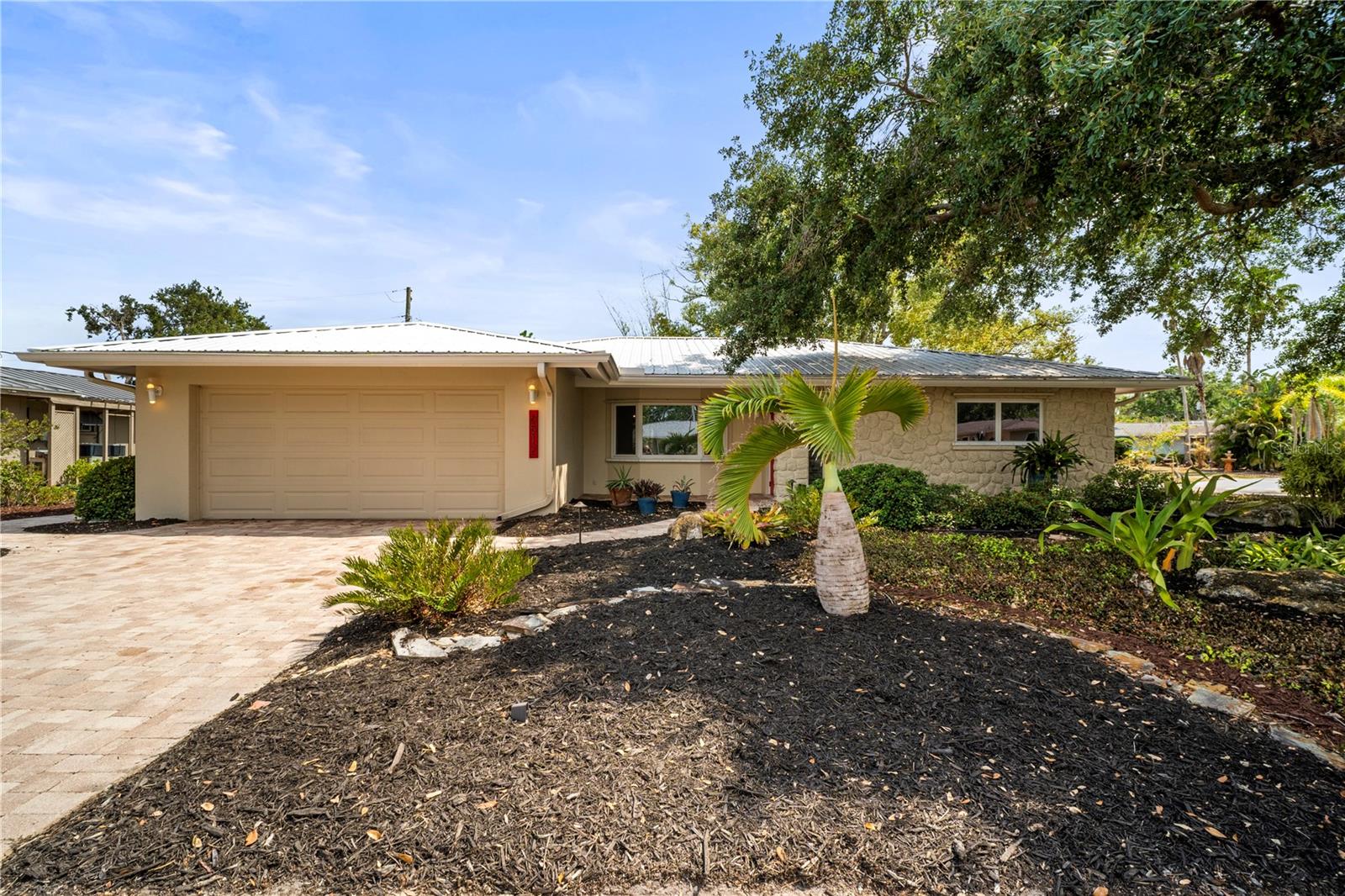 6512 BOWLINE DR — photo 2