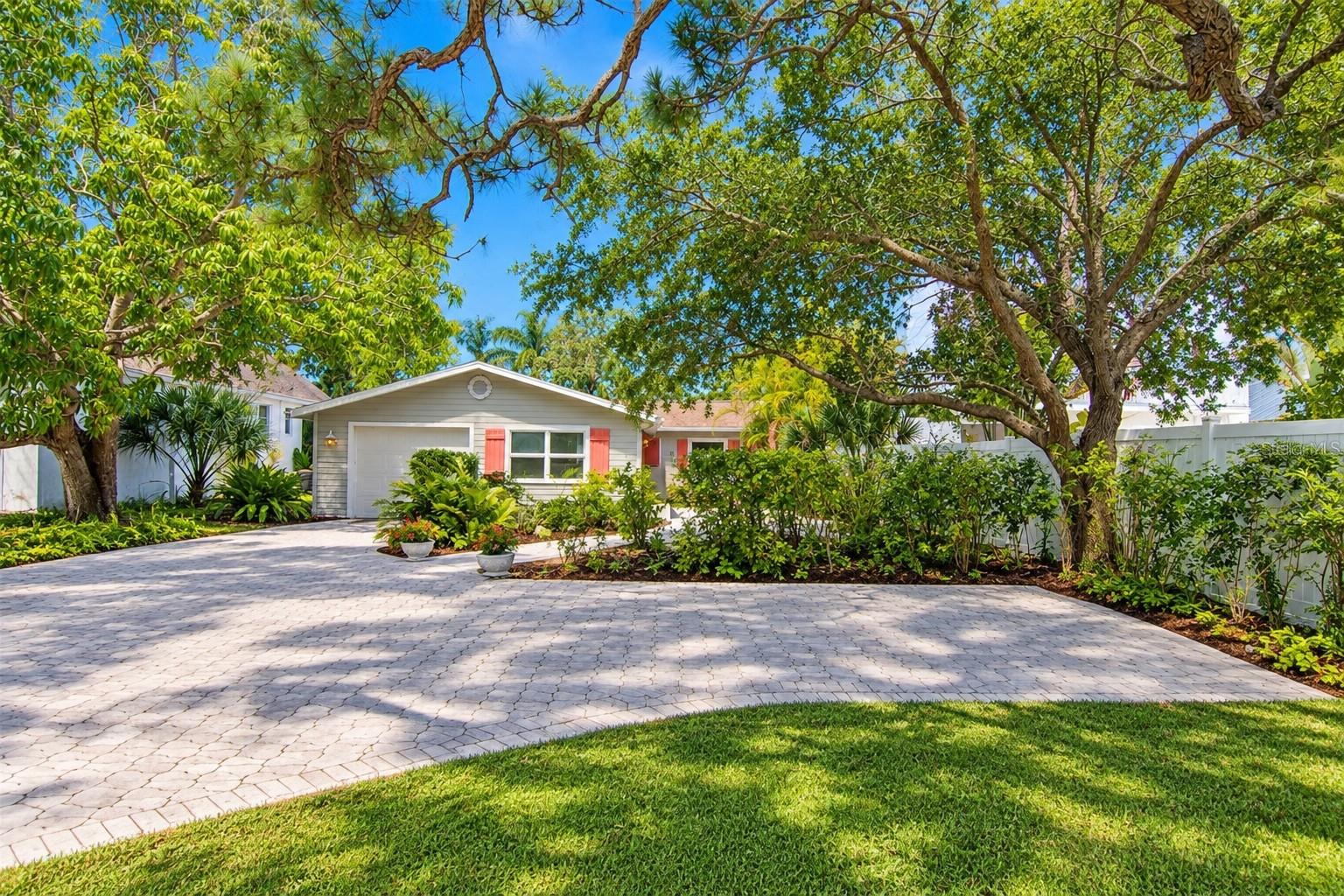 8302 MIDNIGHT PASS RD — photo 4
