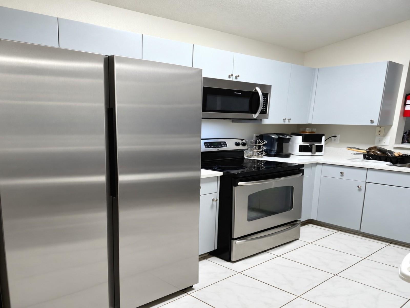 11125 LAKE TAHOE DR — photo 18