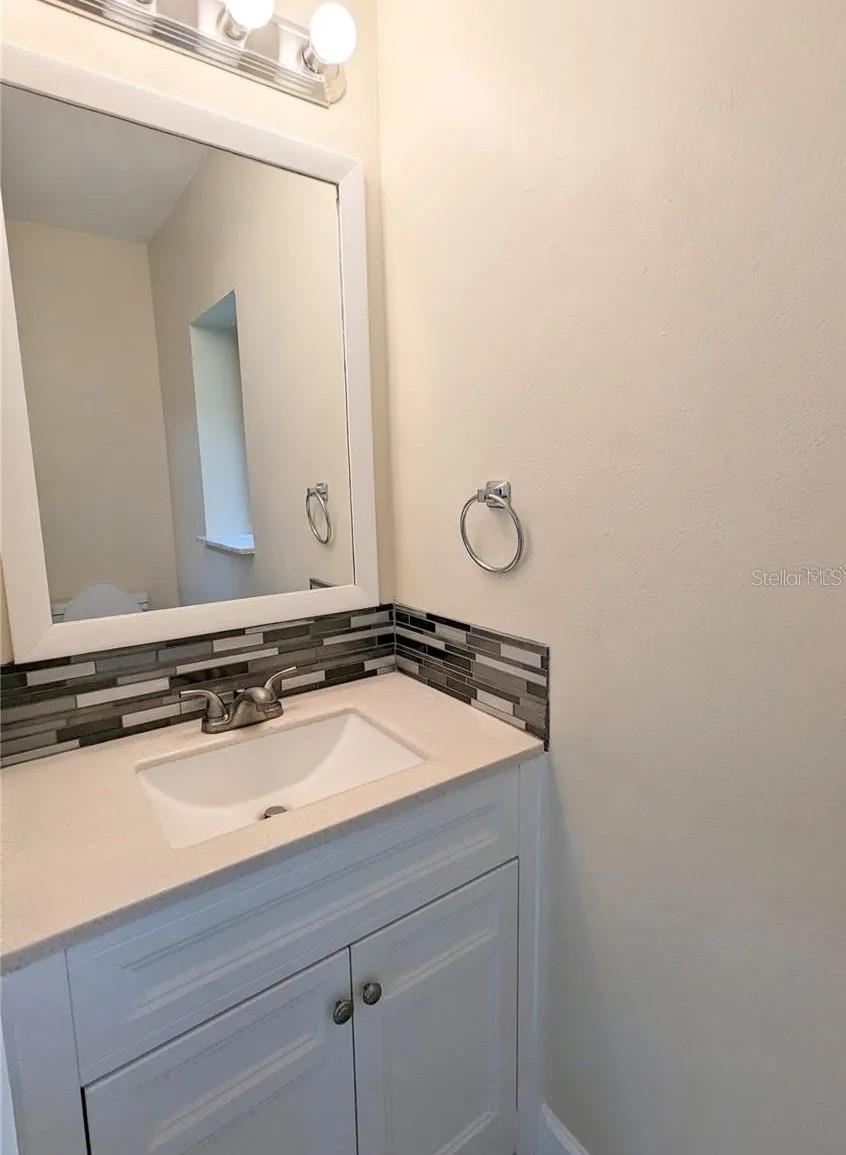 3111 CREEKGLEN CT — photo 9