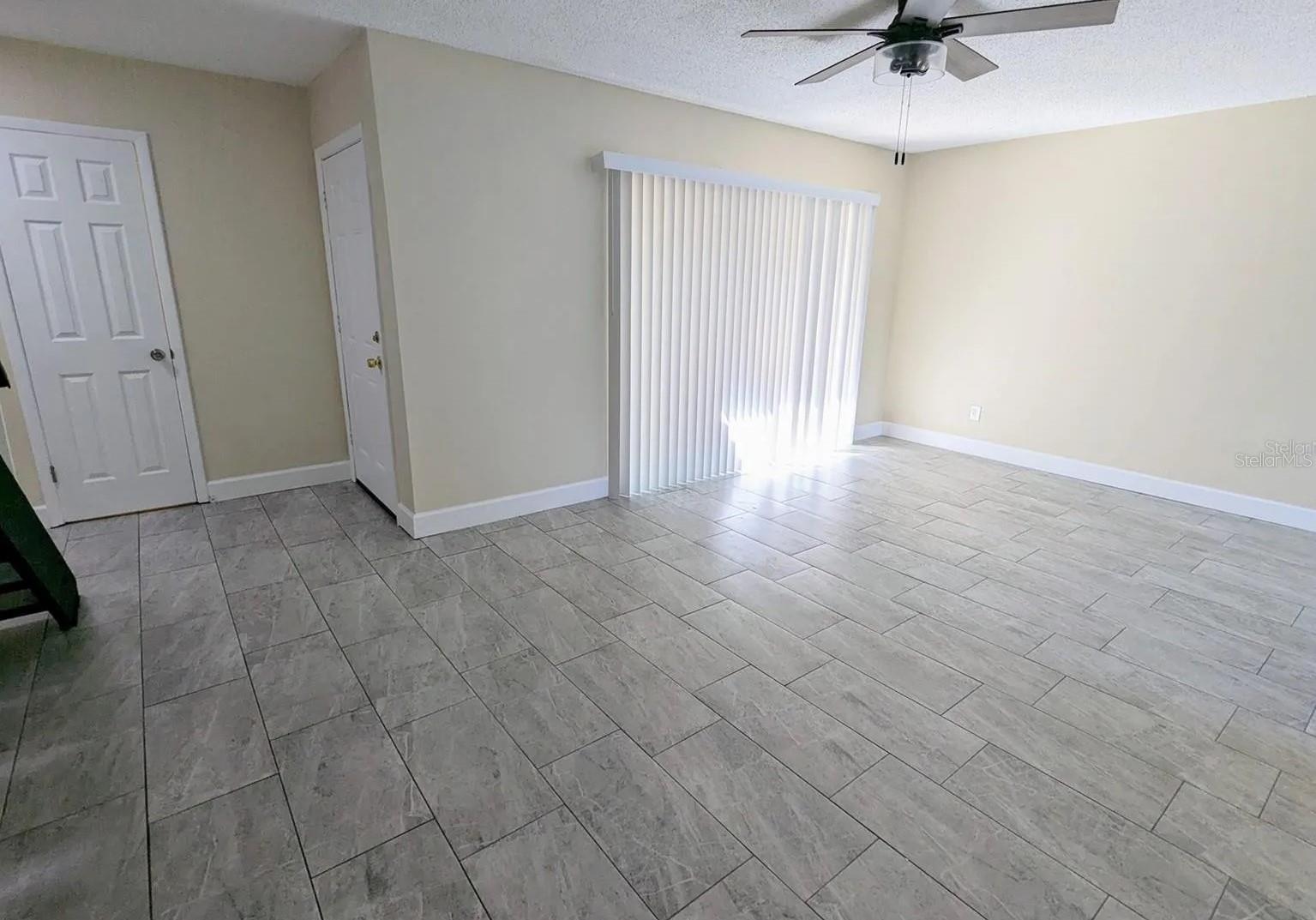 3111 CREEKGLEN CT — photo 7