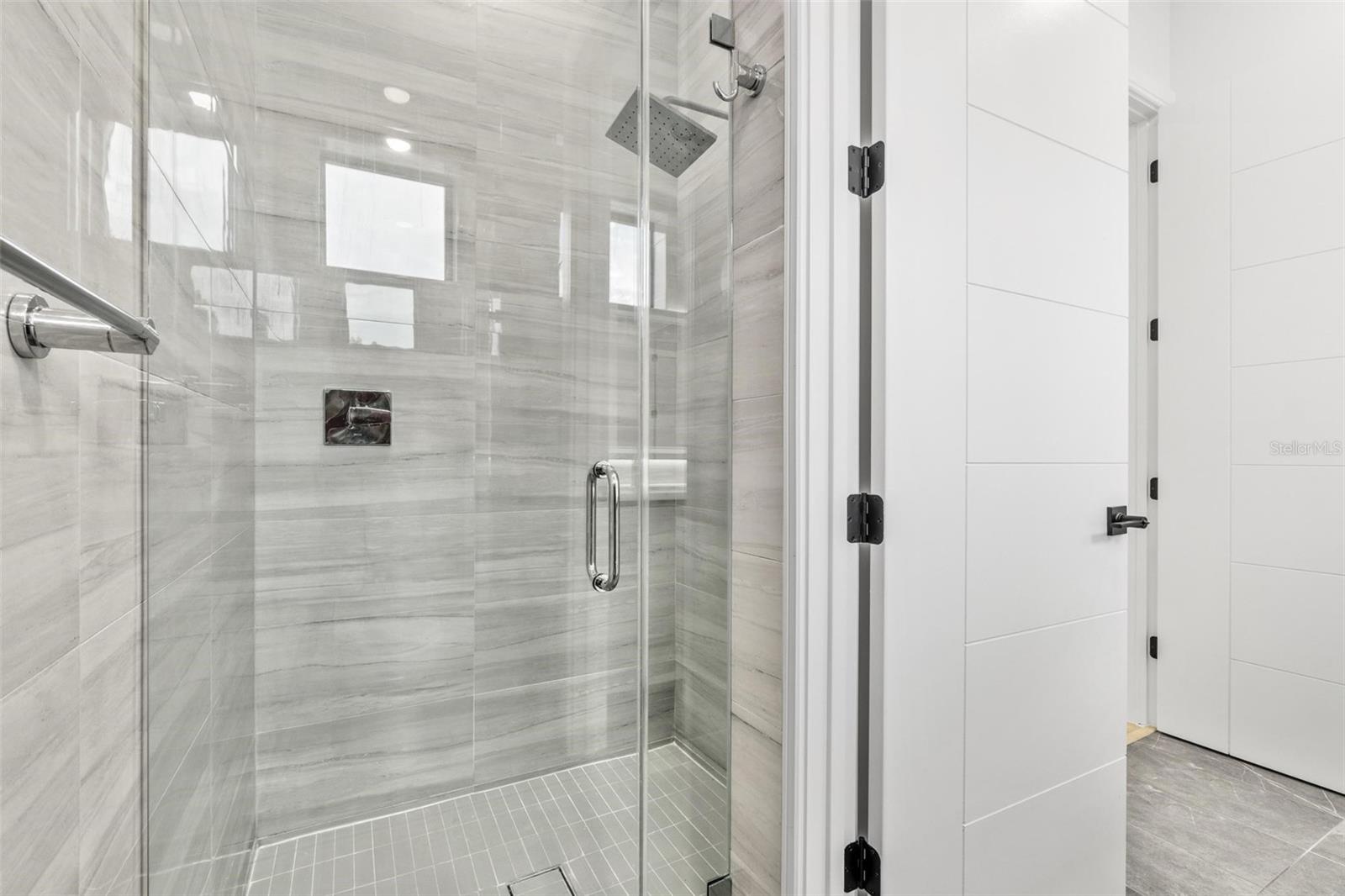 401 PARK BLVD — photo 17