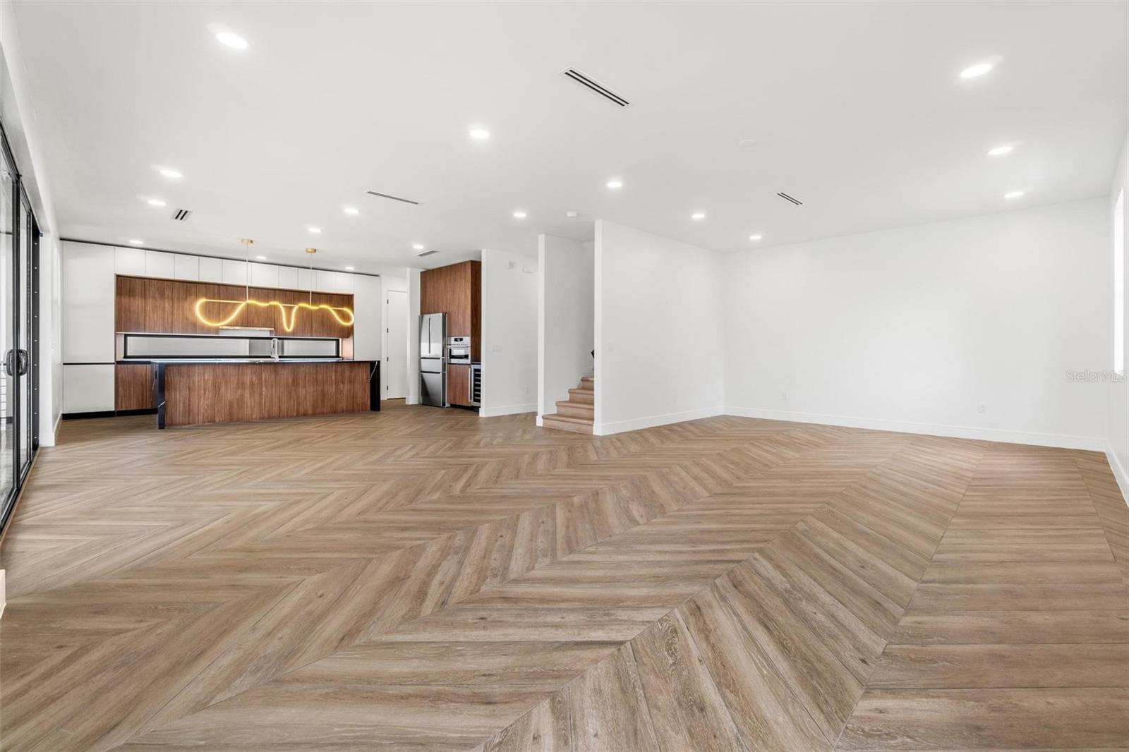 401 PARK BLVD — photo 6