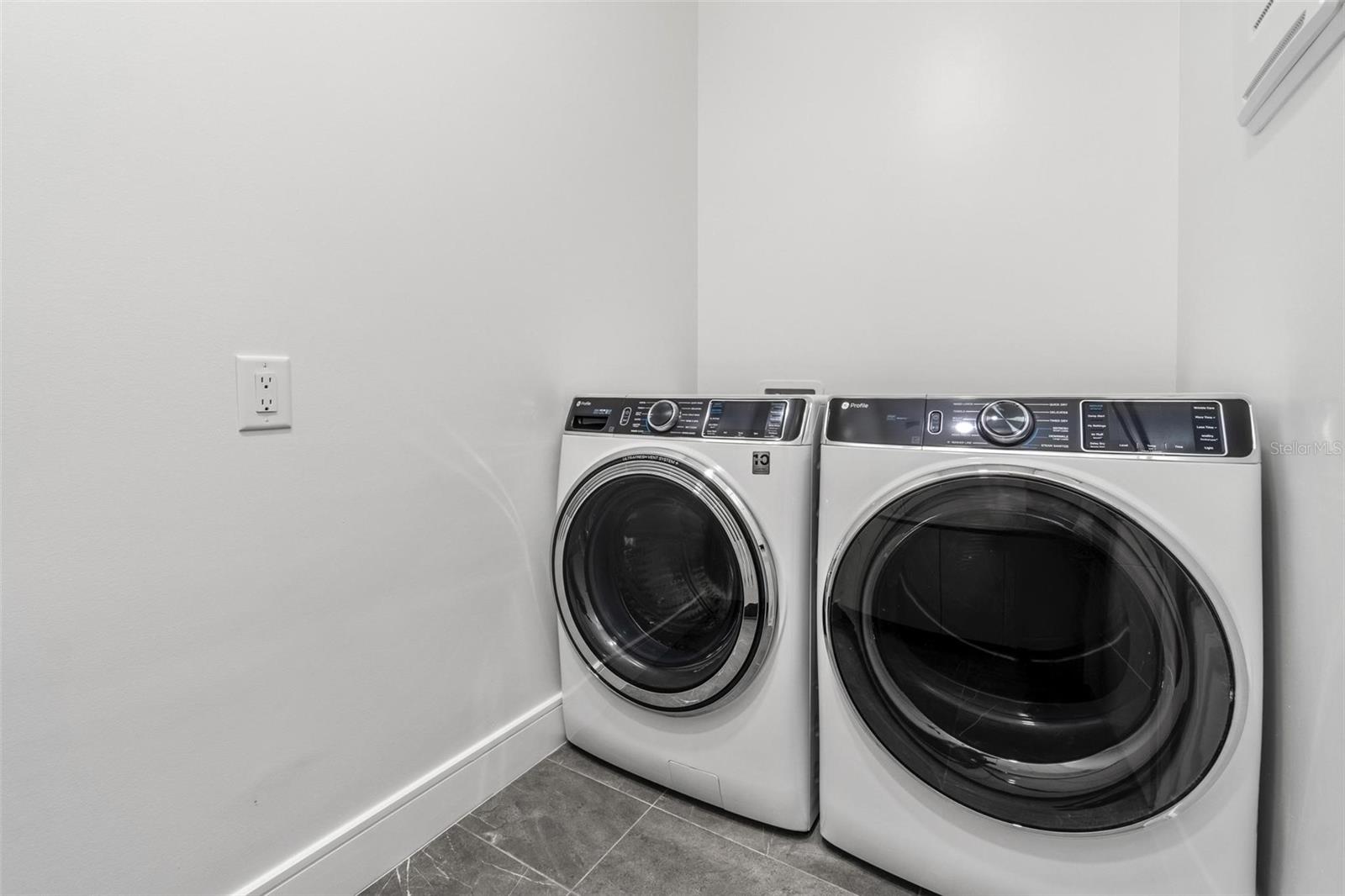 401 PARK BLVD — photo 12