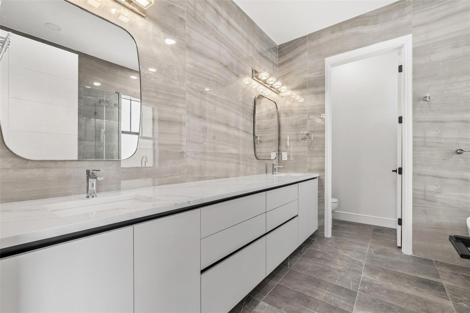 401 PARK BLVD — photo 20