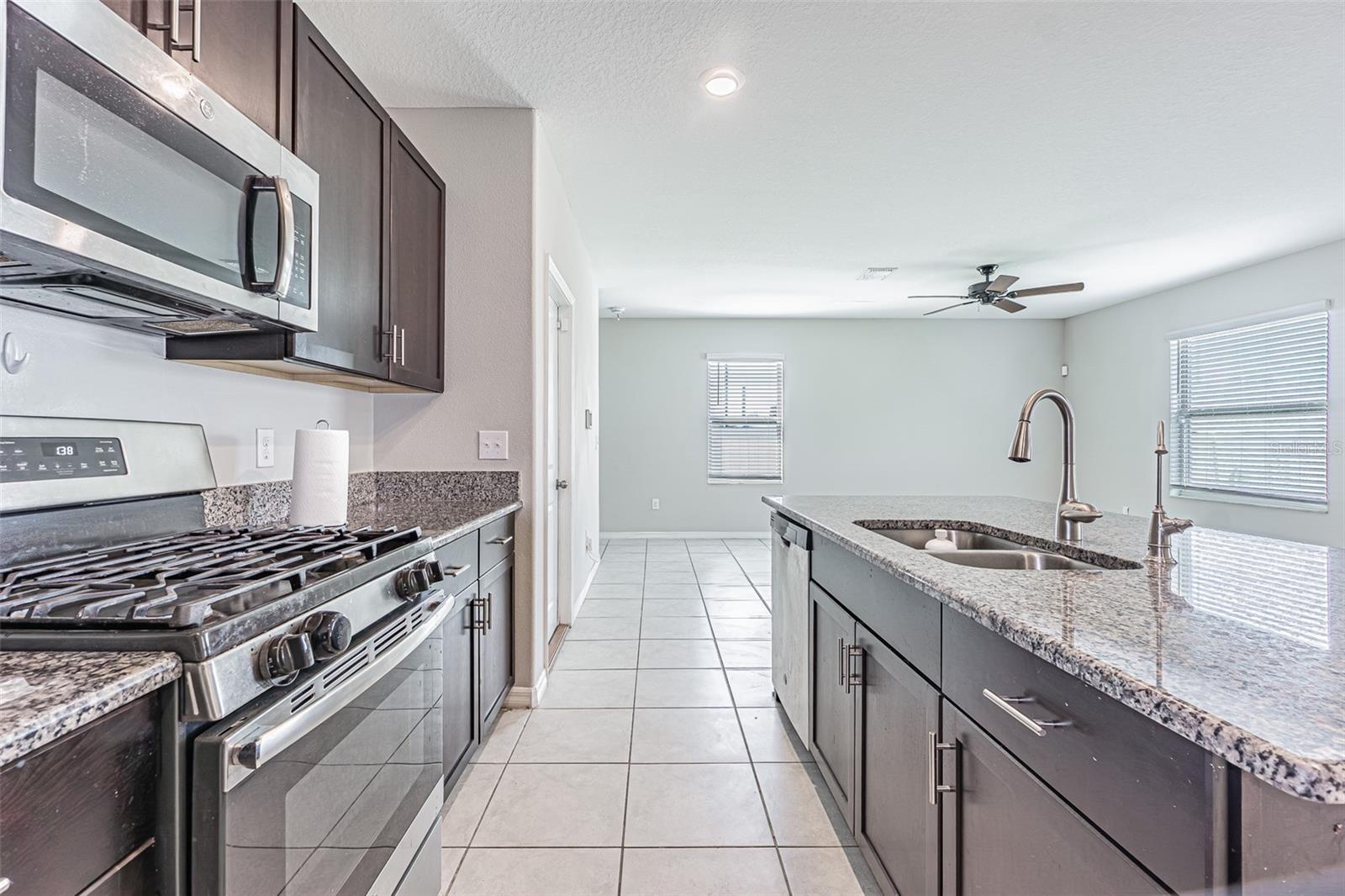 5102 DANDELION ST — photo 10