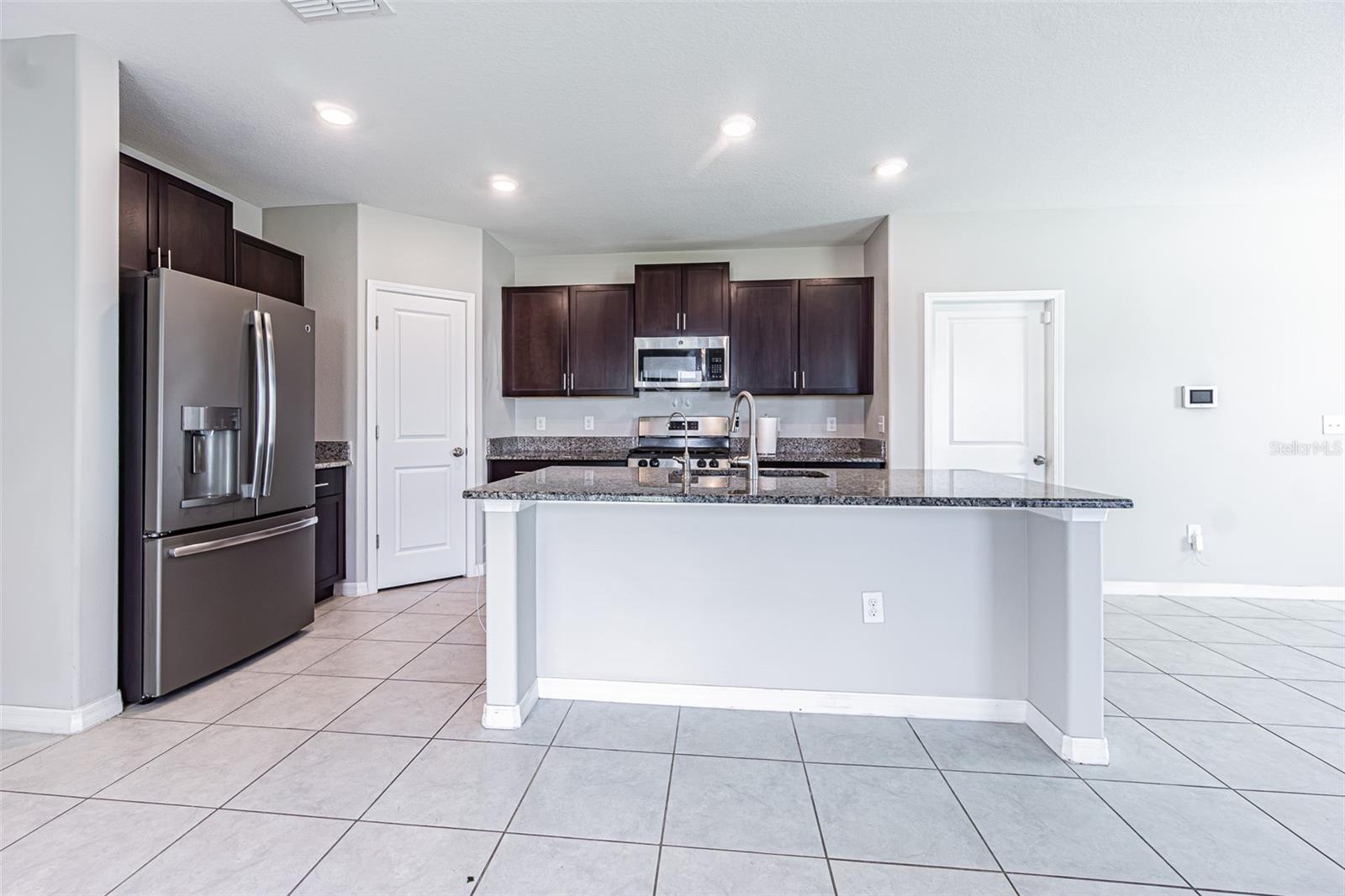 5102 DANDELION ST — photo 8