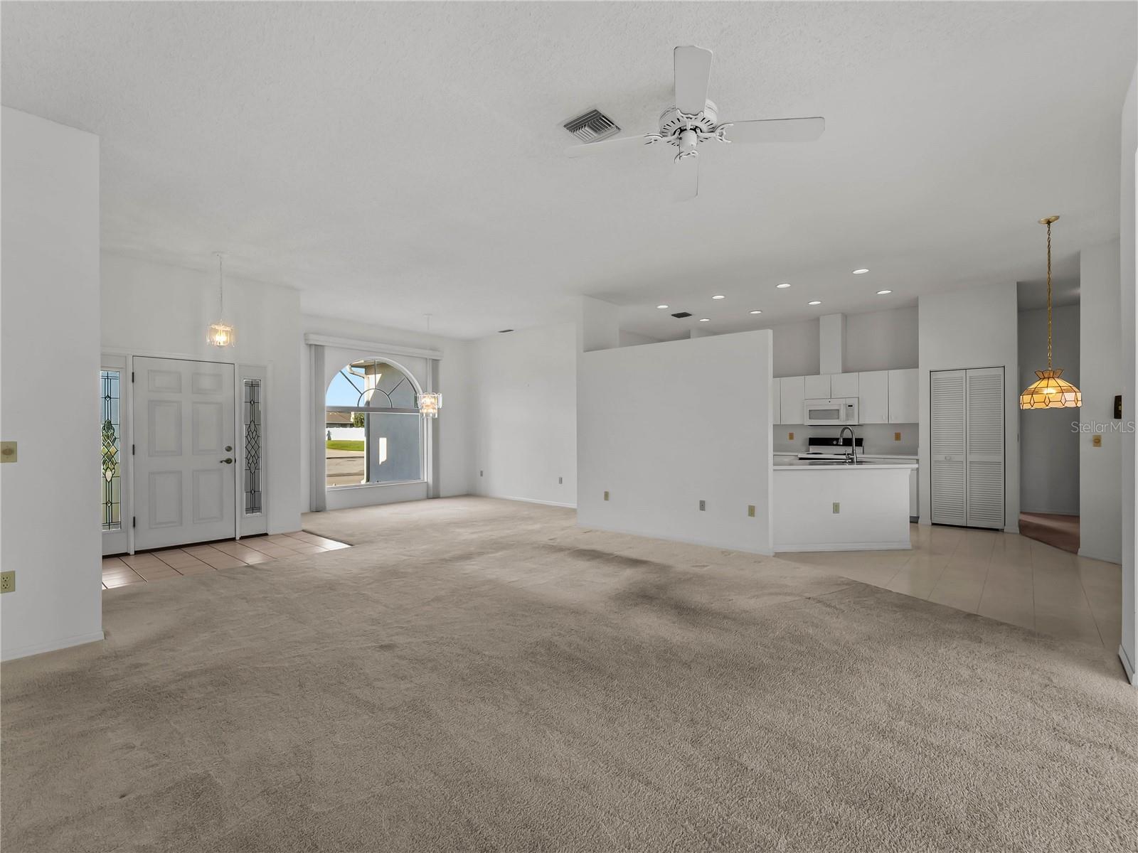 5121 PALM AIRE DR — photo 11