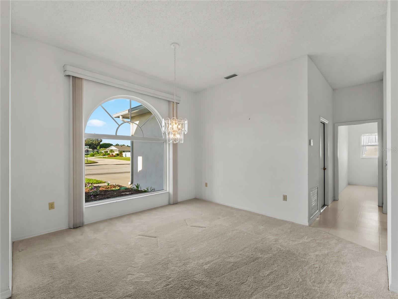5121 PALM AIRE DR — photo 9