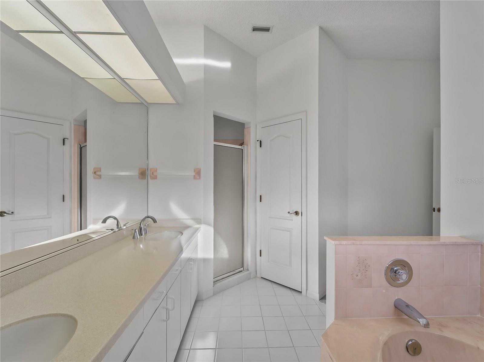 5121 PALM AIRE DR — photo 29