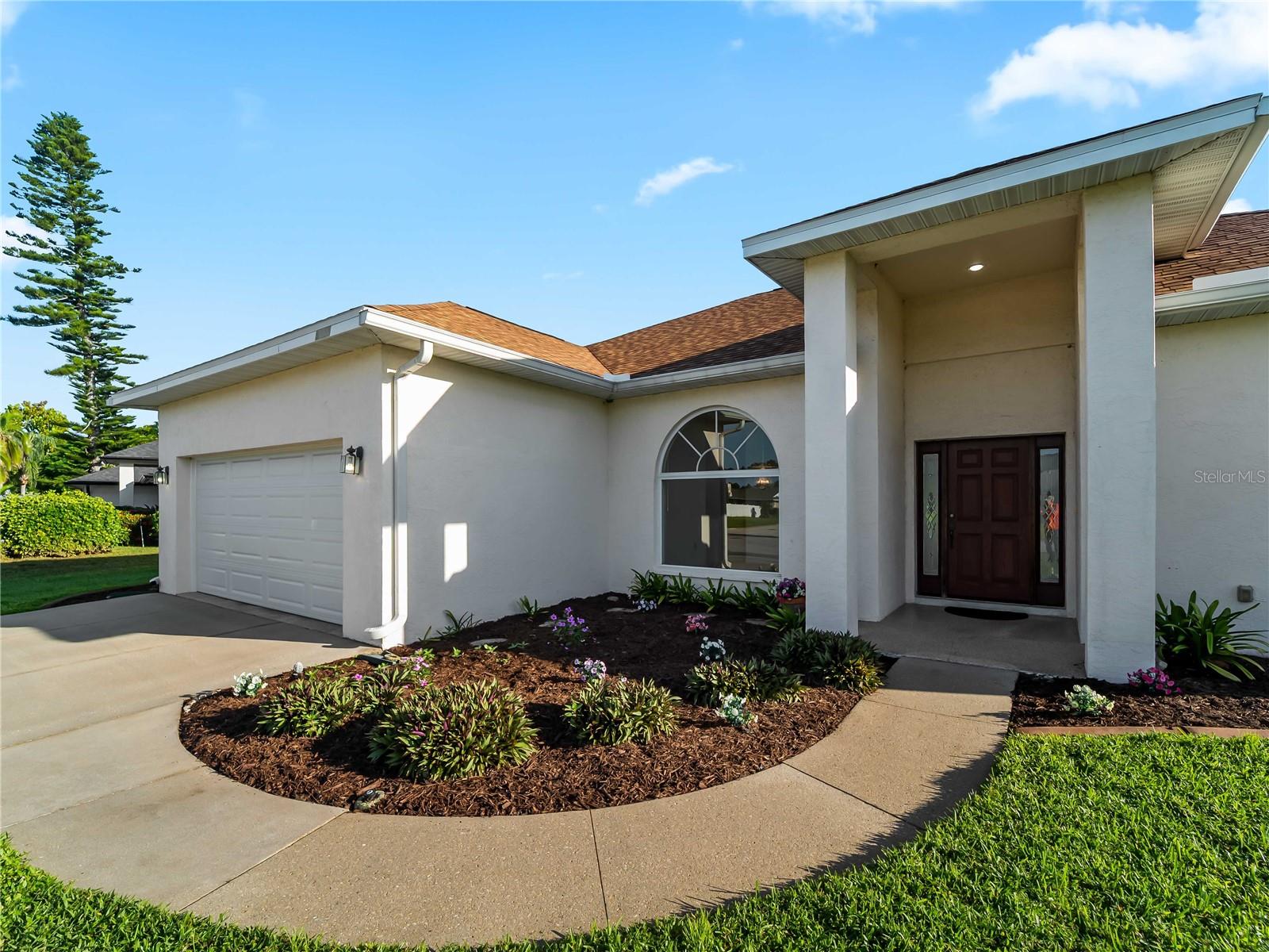 5121 PALM AIRE DR — photo 2