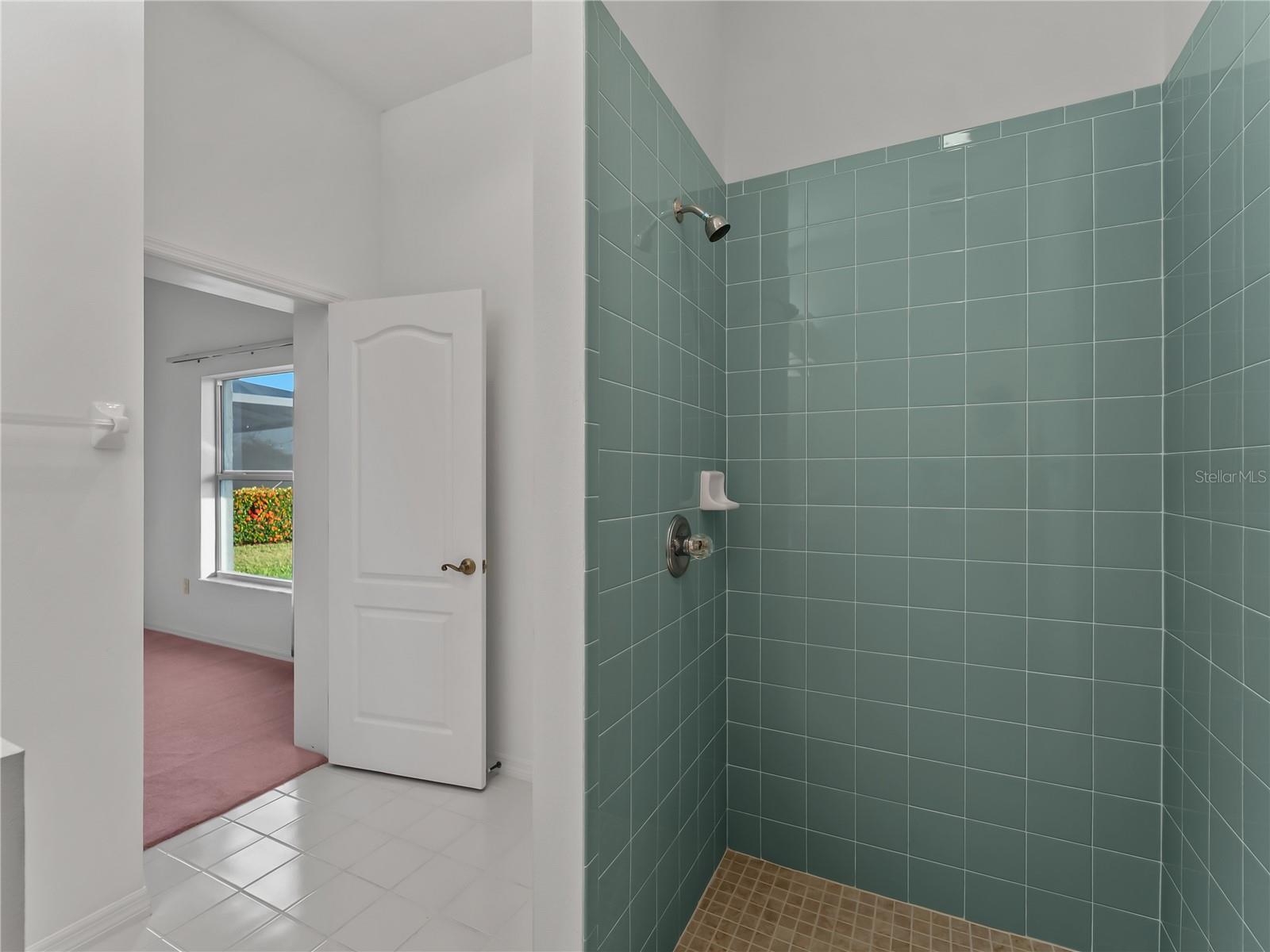 5121 PALM AIRE DR — photo 33