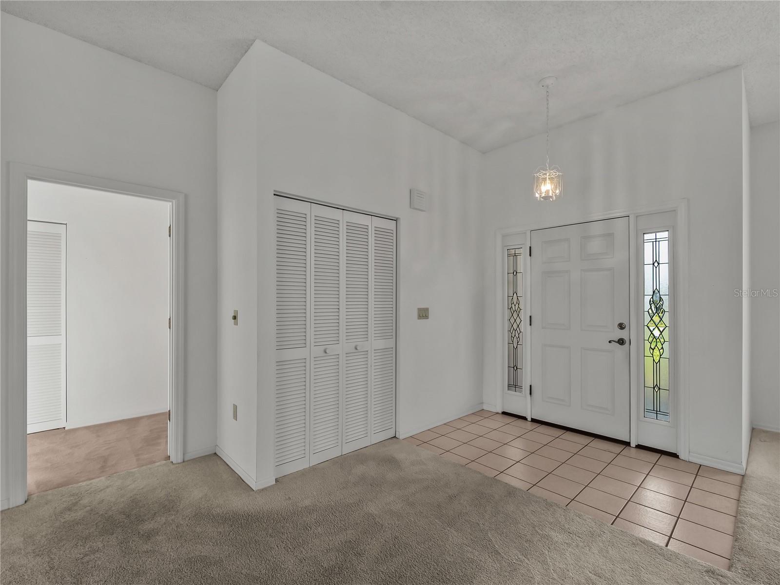5121 PALM AIRE DR — photo 8