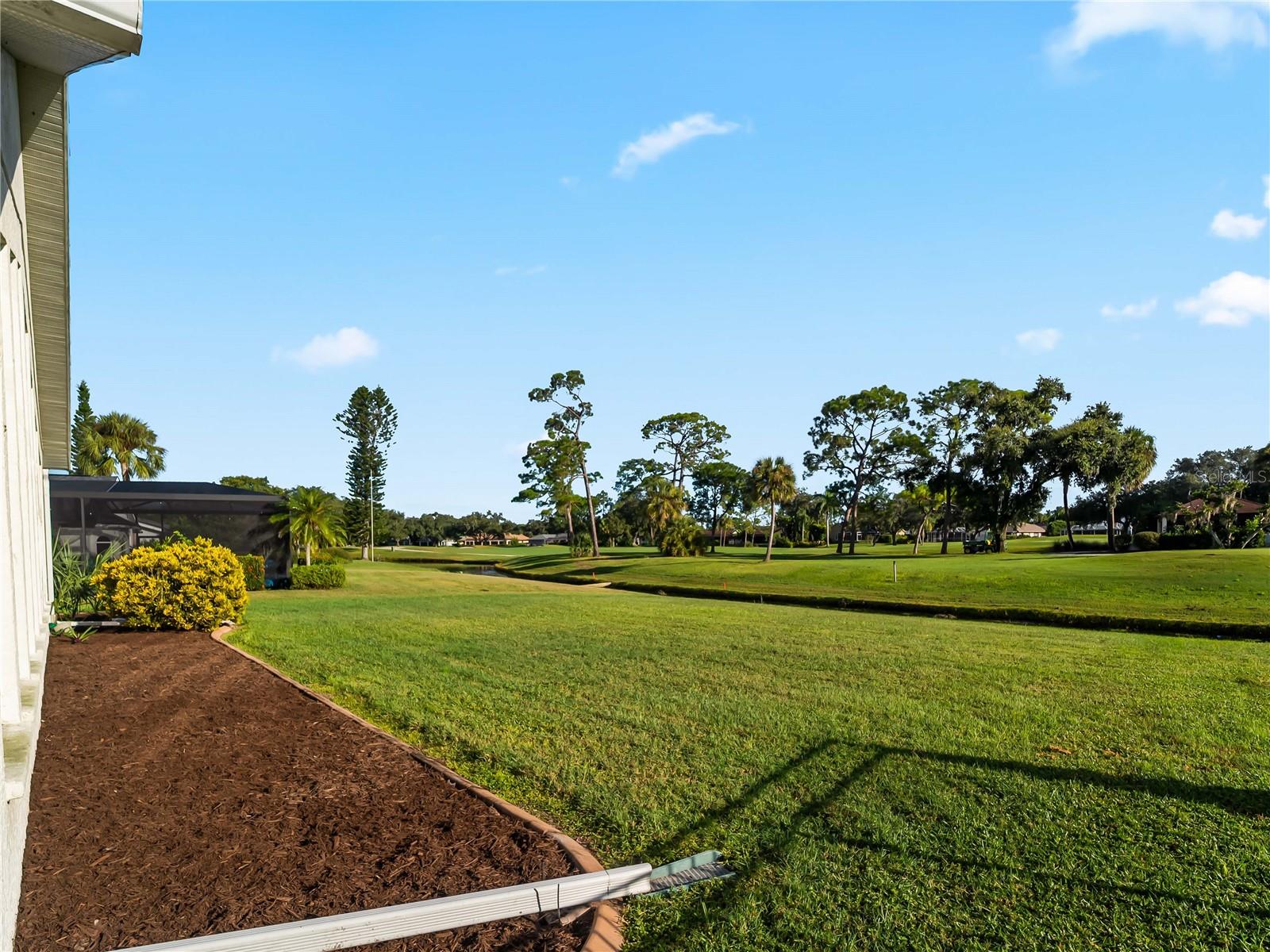 5121 PALM AIRE DR — photo 41