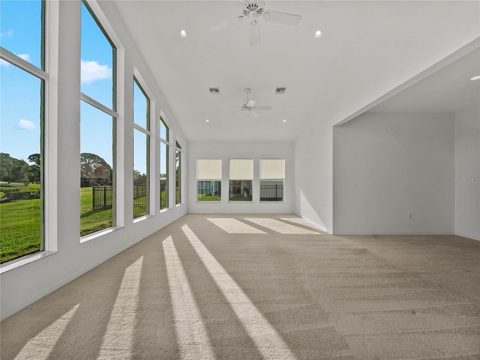 5121 PALM AIRE DR — photo 14