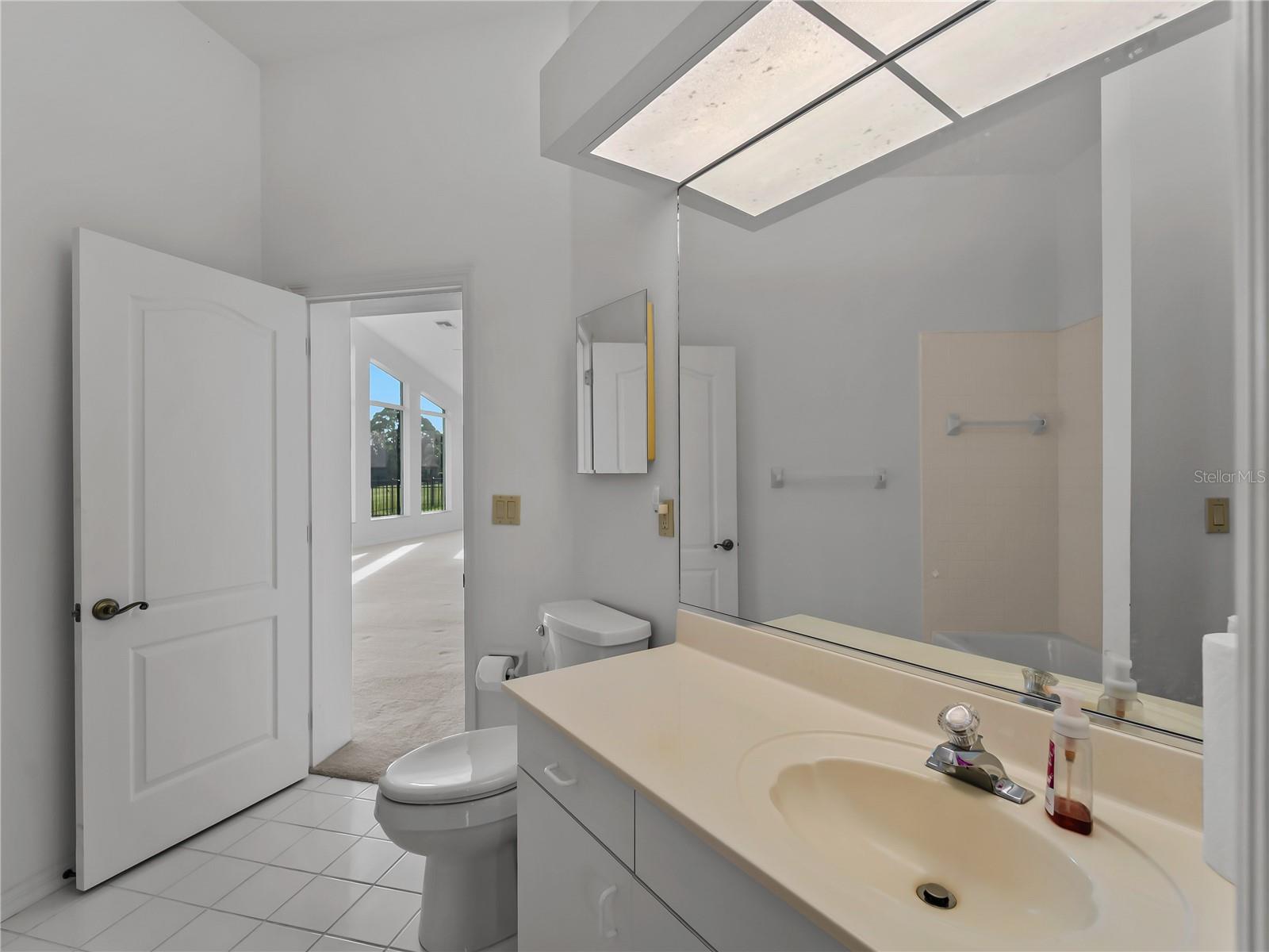 5121 PALM AIRE DR — photo 37