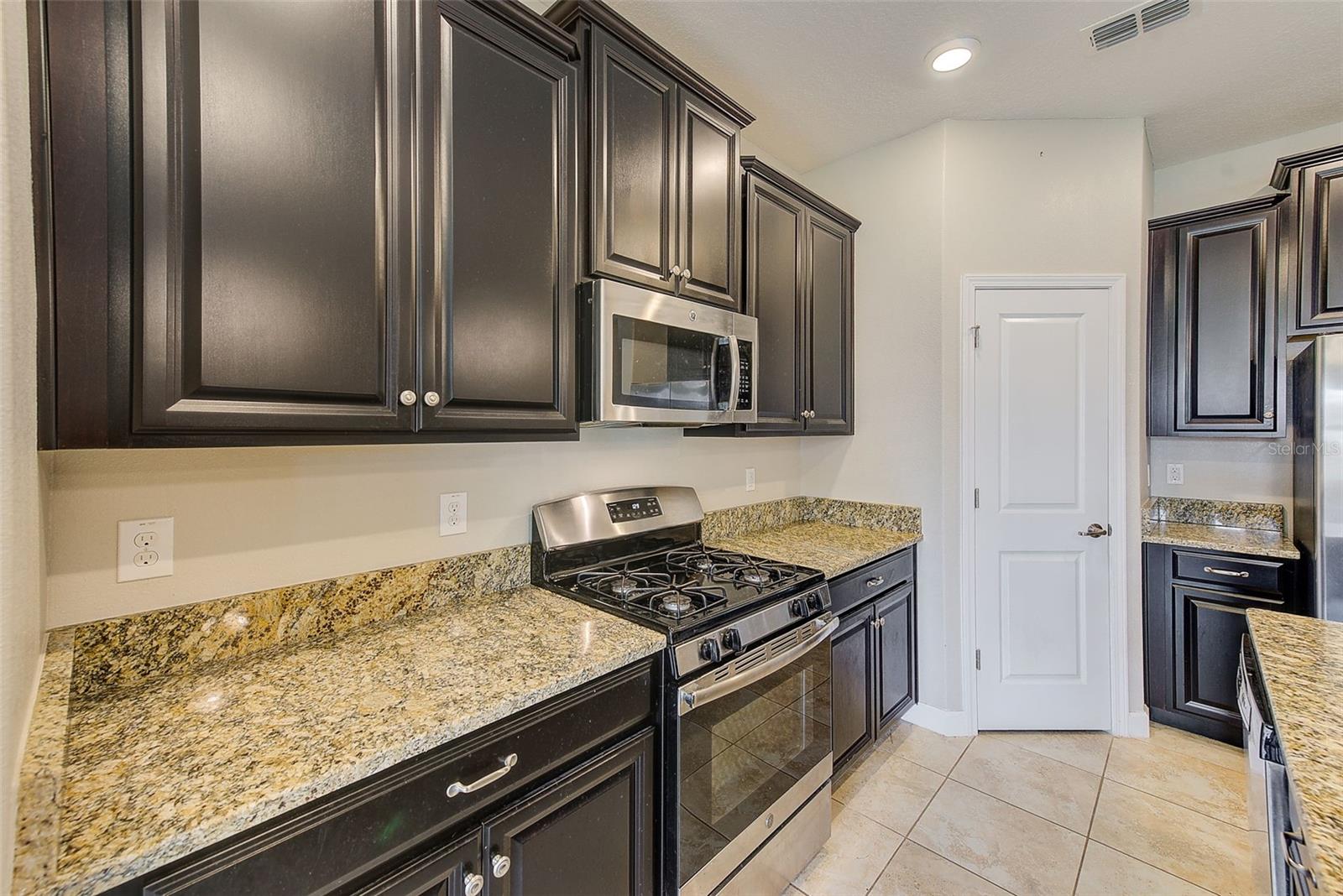 8121 SEQUESTER LOOP — photo 10