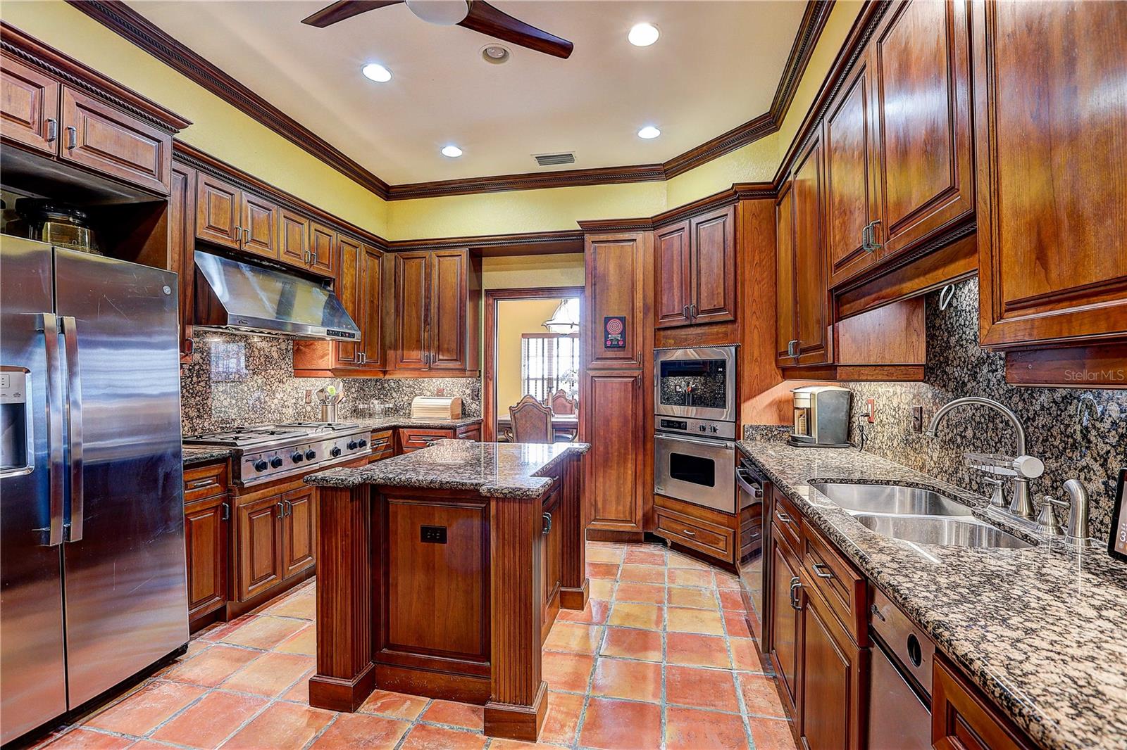 852 SYMPHONY ISLES BLVD — photo 7