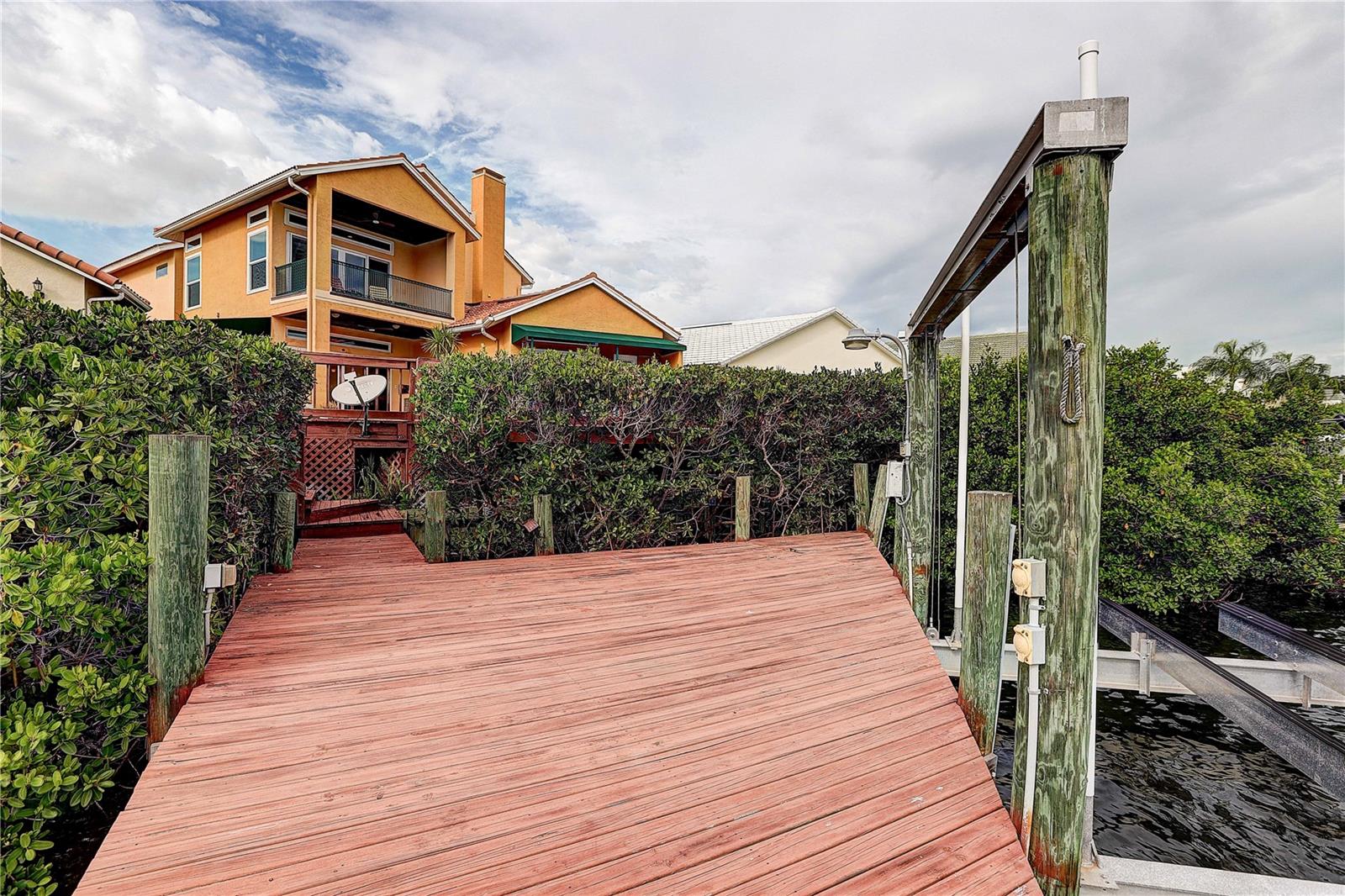 852 SYMPHONY ISLES BLVD — photo 31