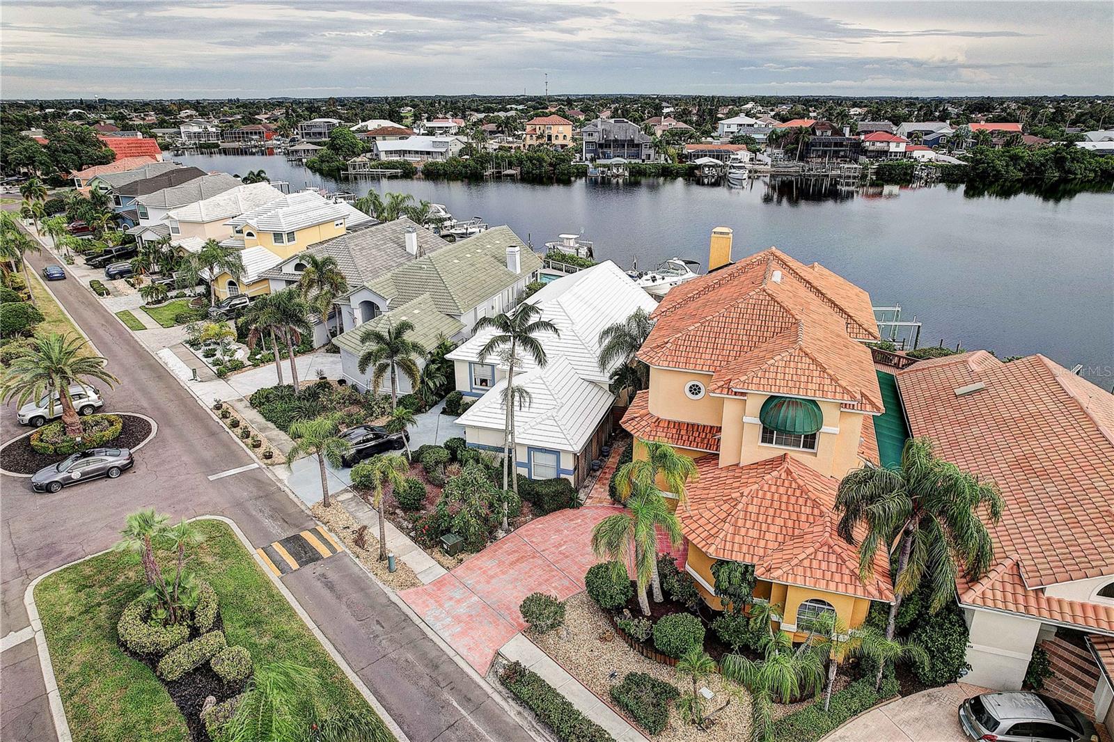 852 SYMPHONY ISLES BLVD — photo 54