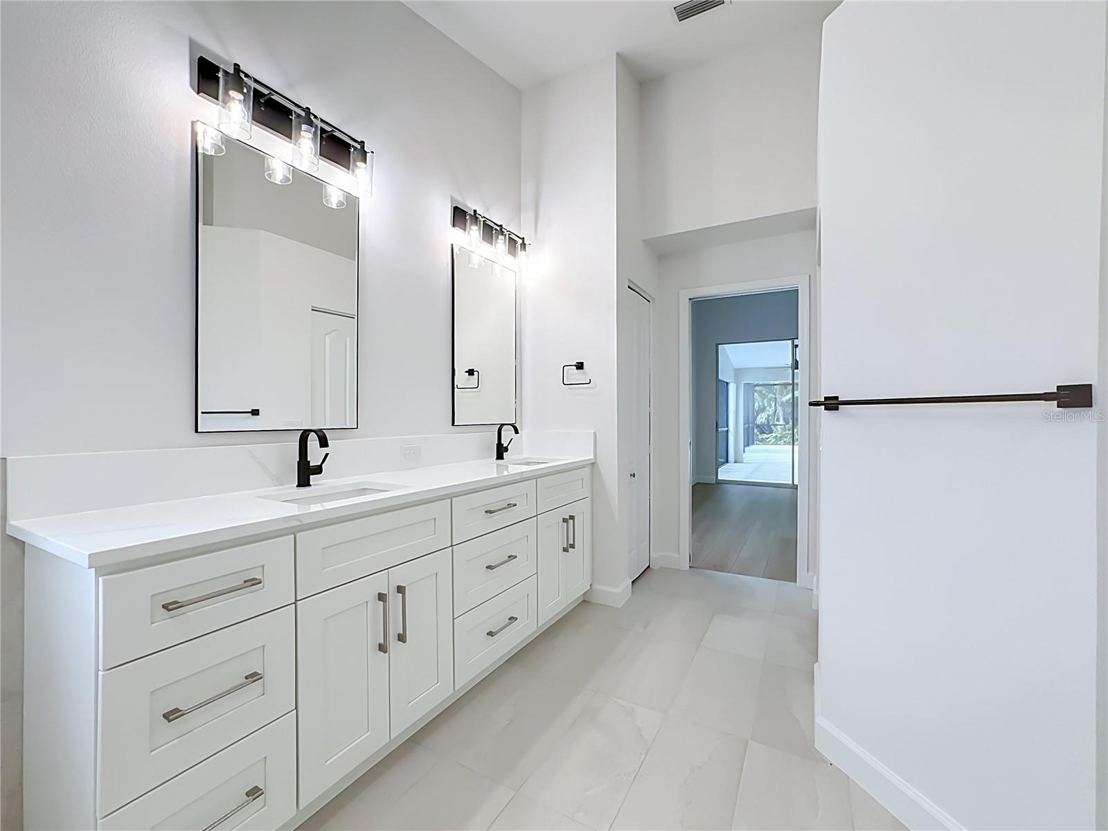 4190 WESTBOURNE CIR — photo 17