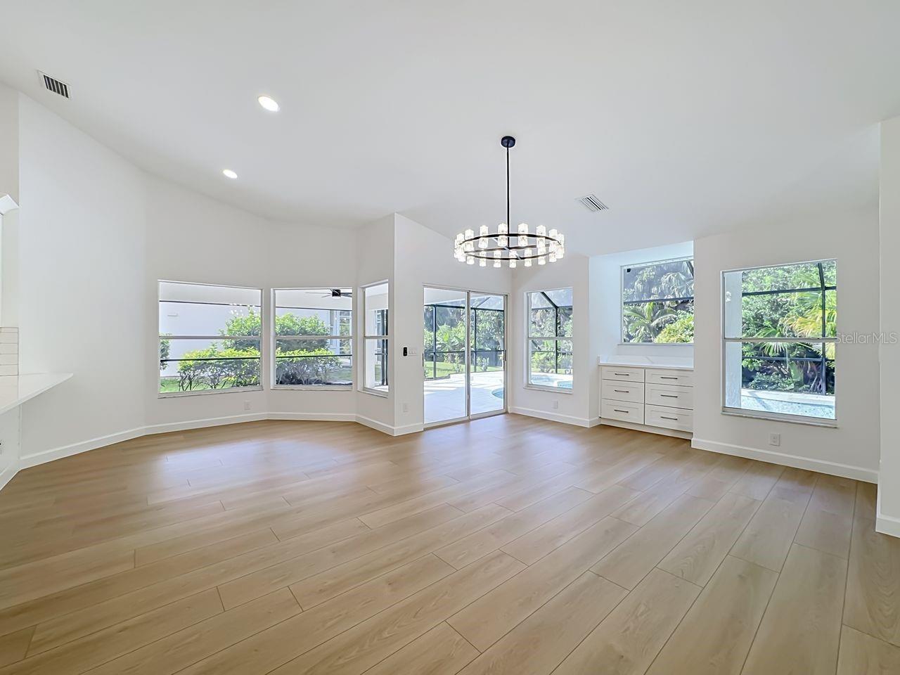 4190 WESTBOURNE CIR — photo 12