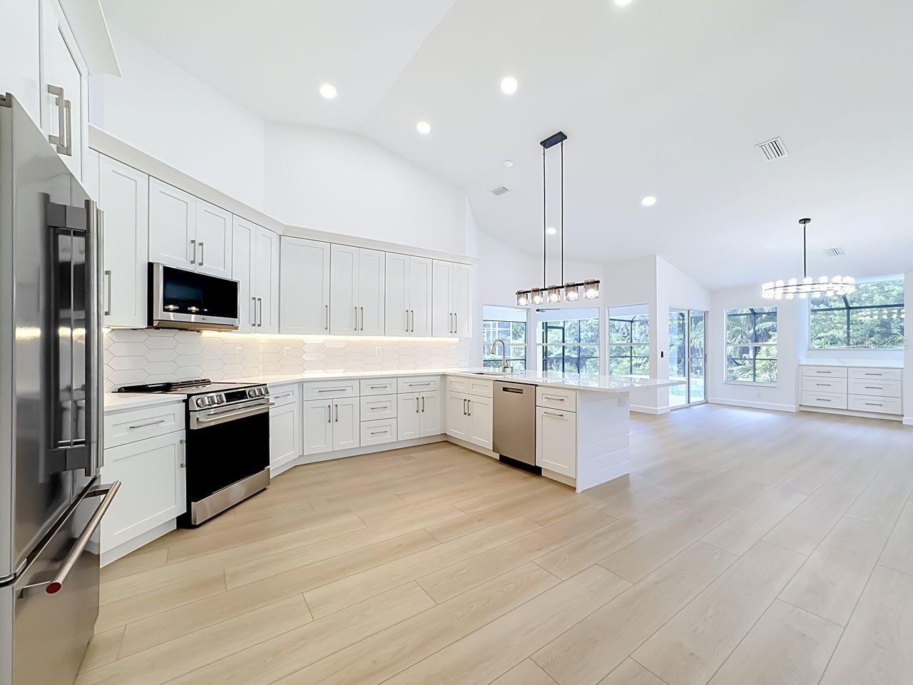 4190 WESTBOURNE CIR — photo 5