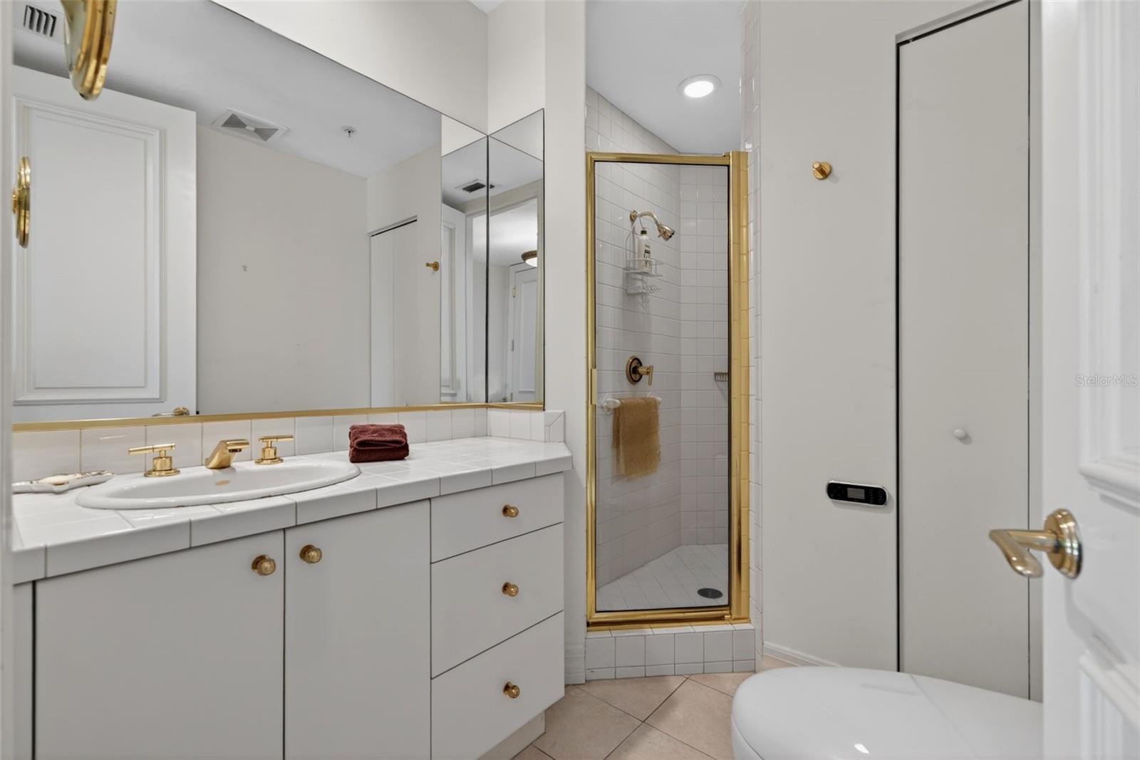 340 S PALM AVE #14 — photo 40