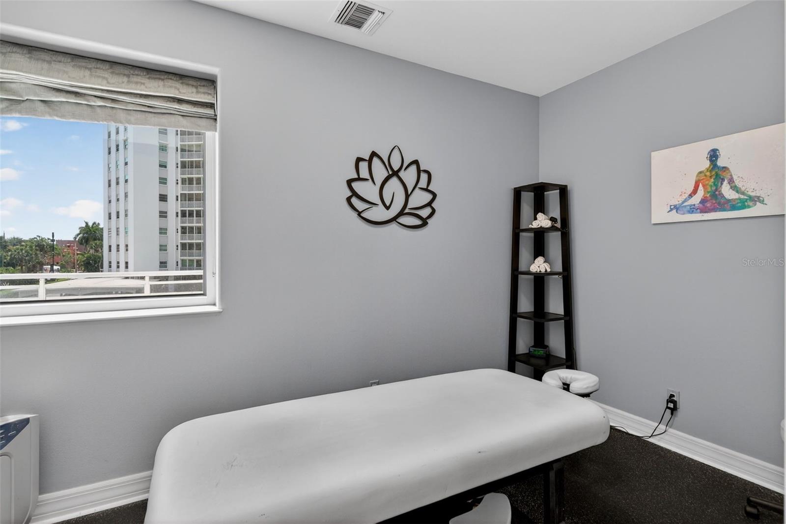 340 S PALM AVE #14 — photo 55