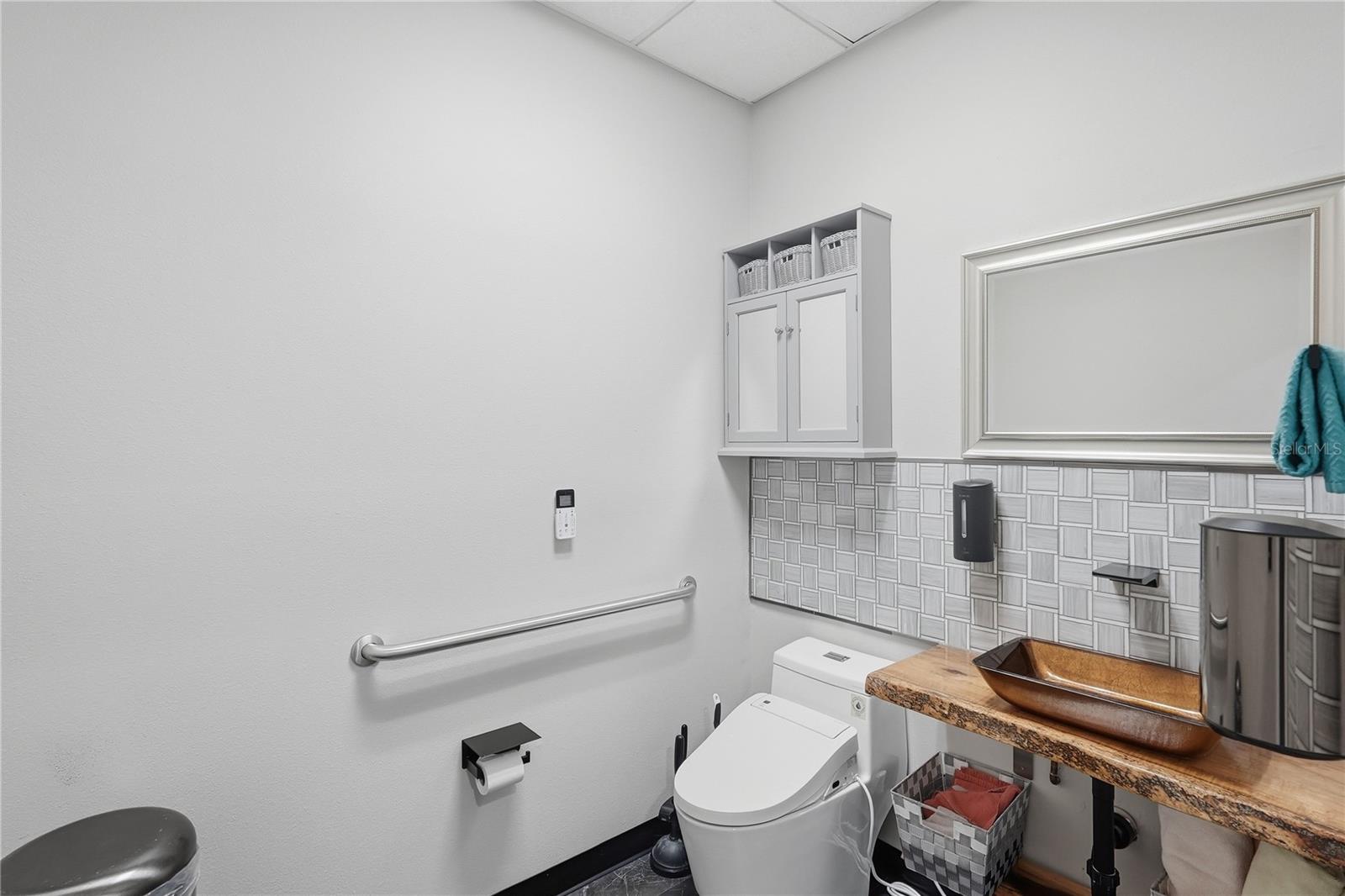 2729 STATE ROAD 580 — photo 36