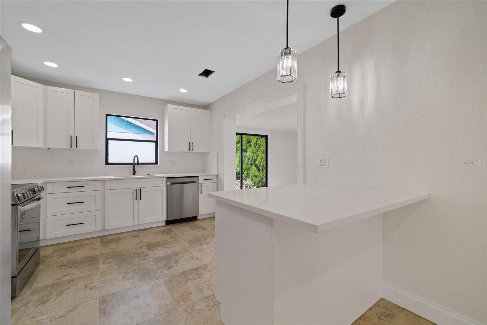 1016 FUCHSIA DR — photo 13
