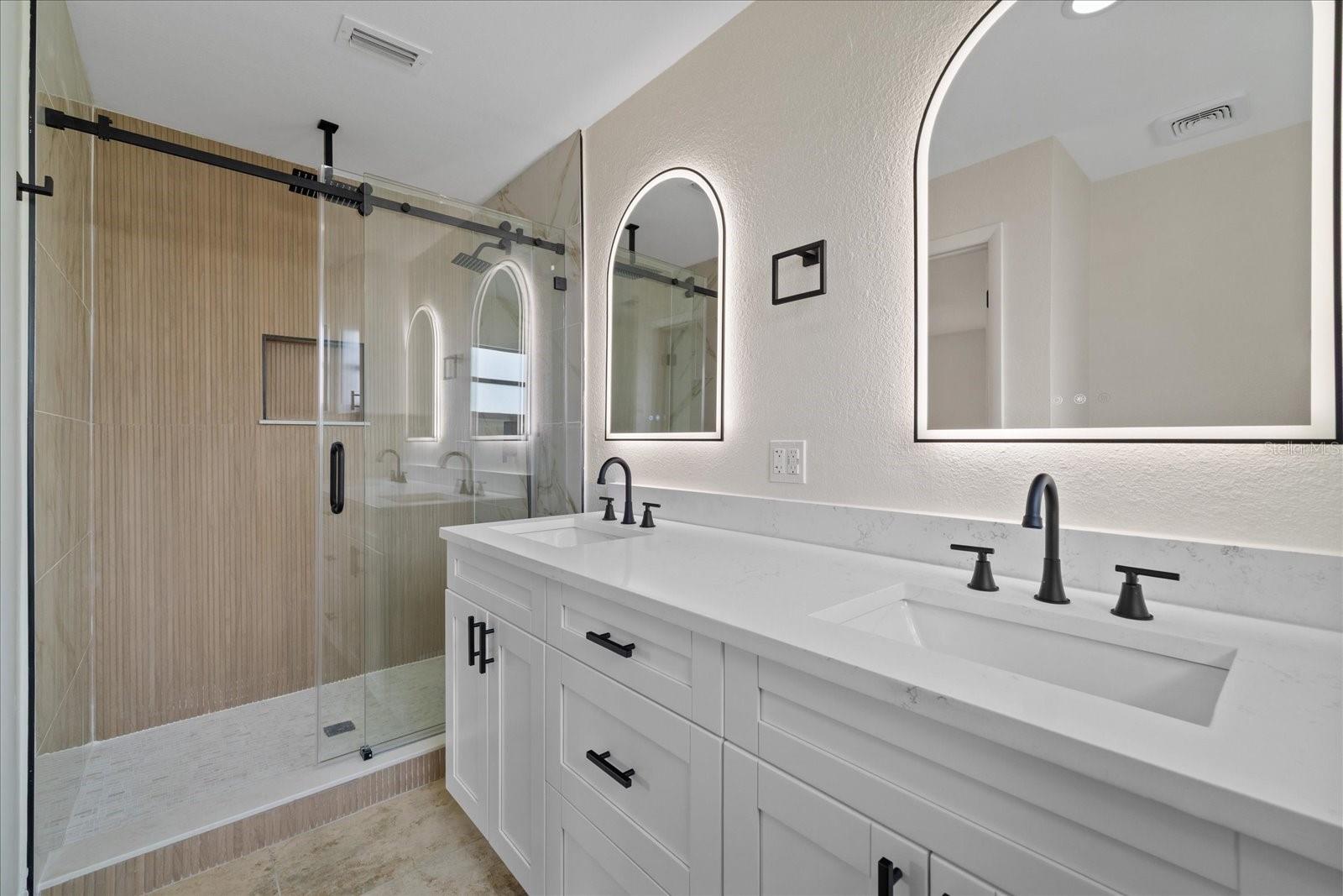 1016 FUCHSIA DR — photo 36