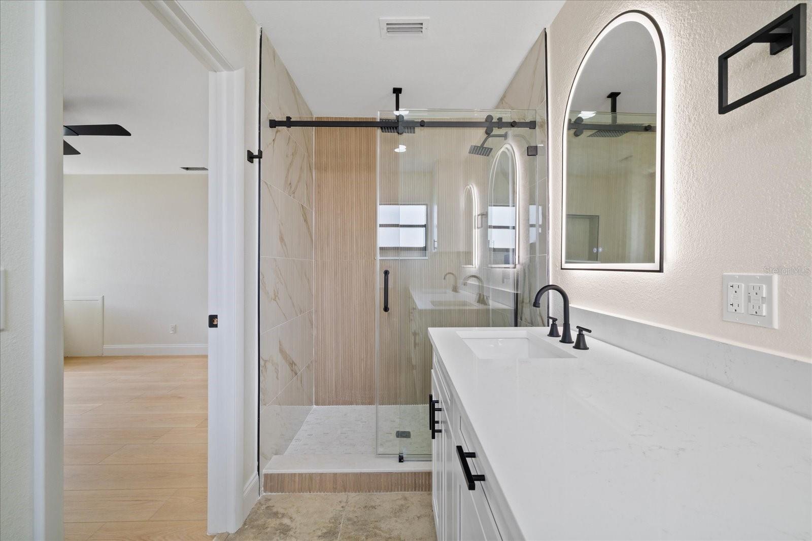 1016 FUCHSIA DR — photo 35