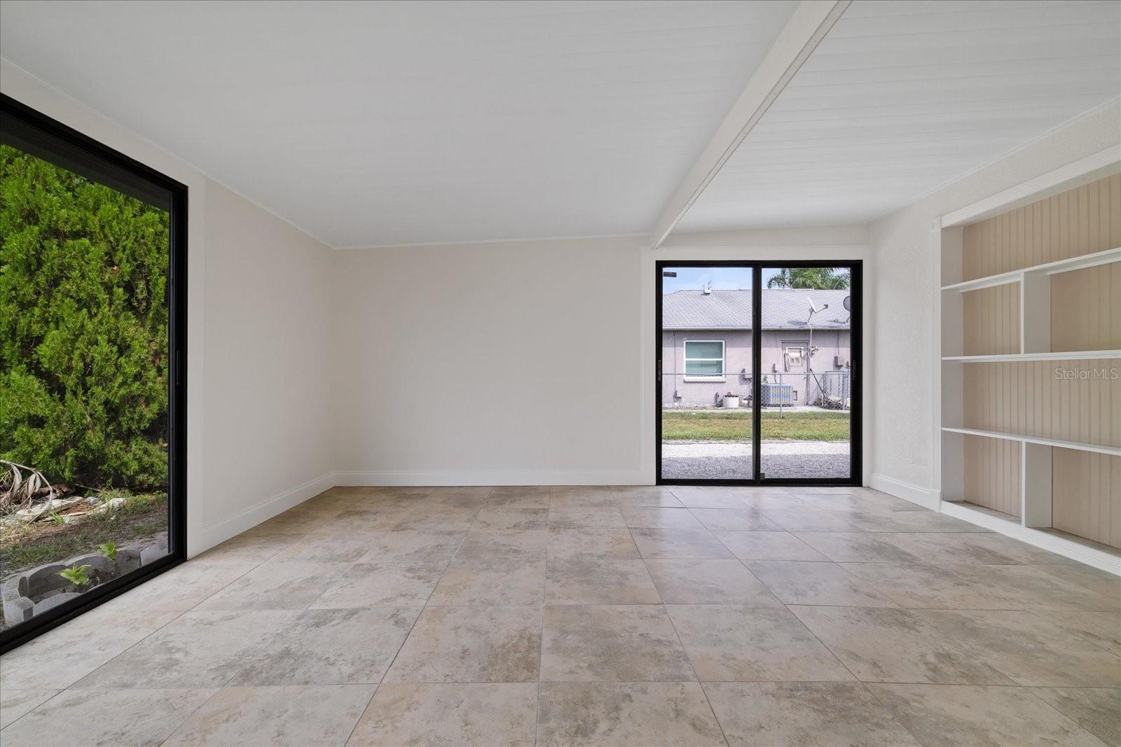 1016 FUCHSIA DR — photo 17