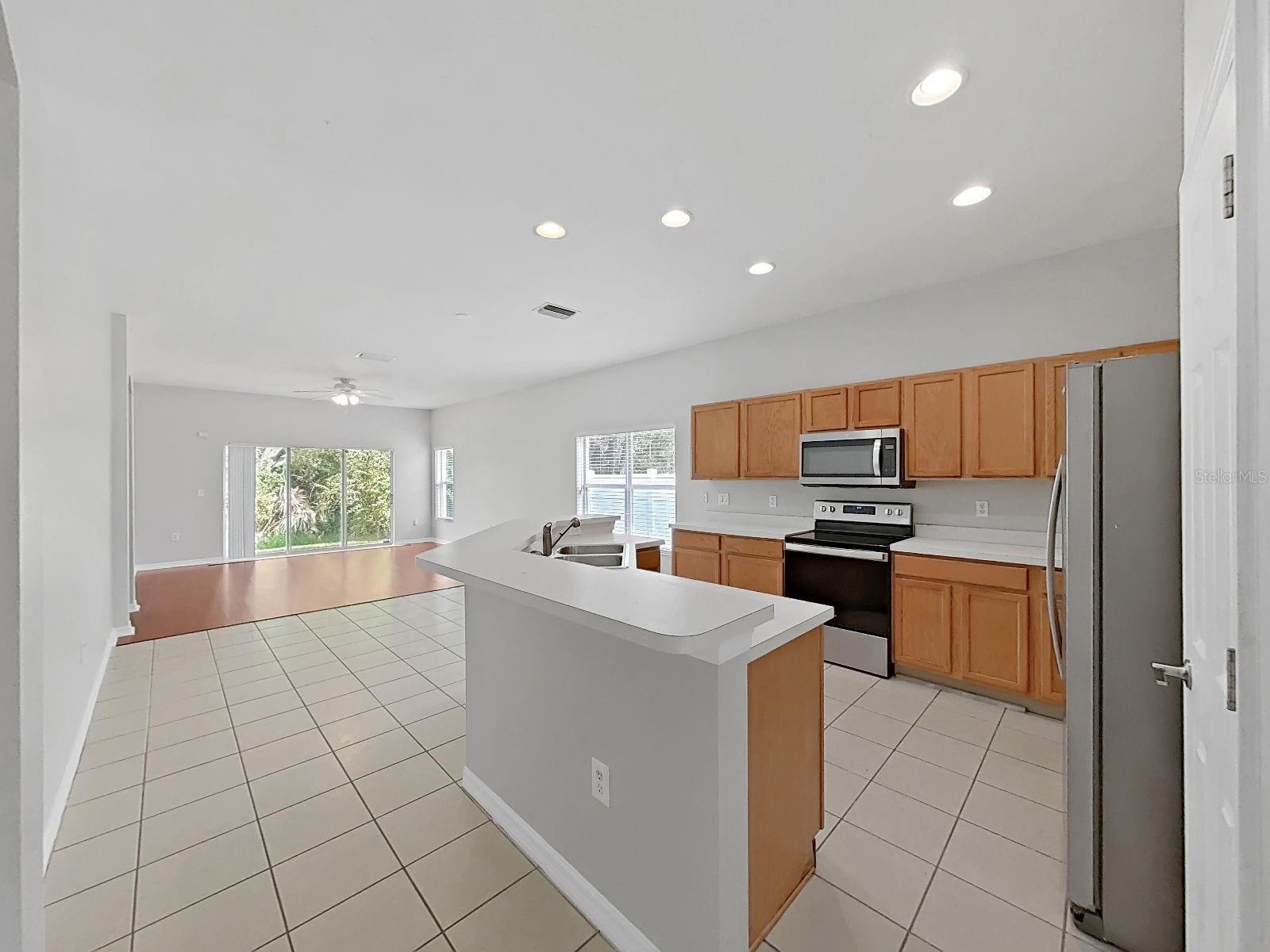 9541 CYPRESS HARBOR DR — photo 10