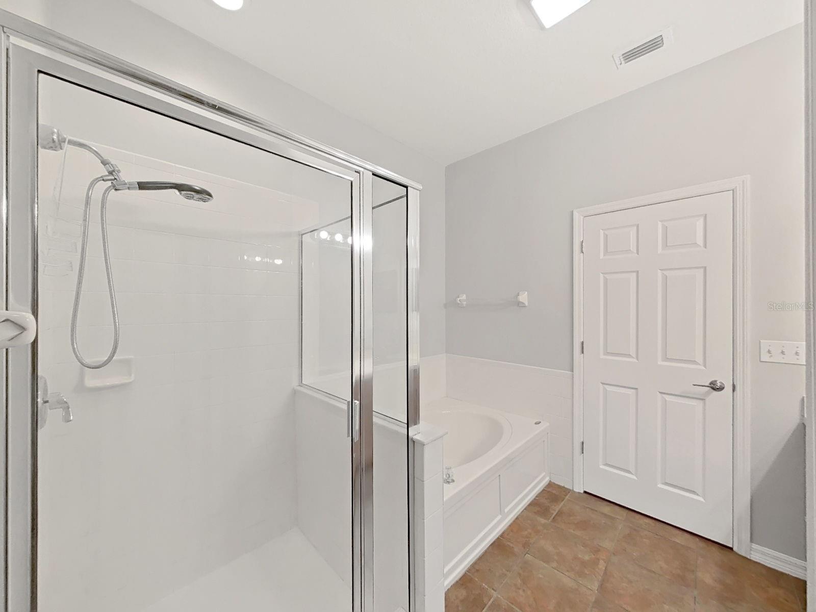 9541 CYPRESS HARBOR DR — photo 32