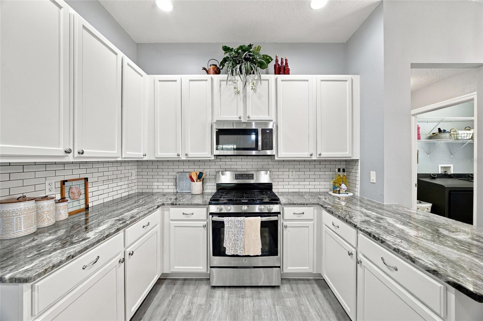 6501 BRIDGECREST DR — photo 11